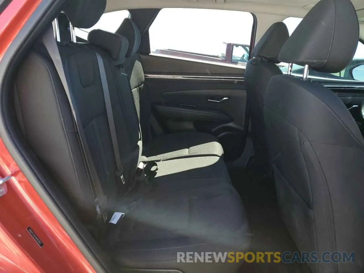 11 Photograph of a damaged car 5NMJFCAEXNH073835 HYUNDAI TUCSON 2022