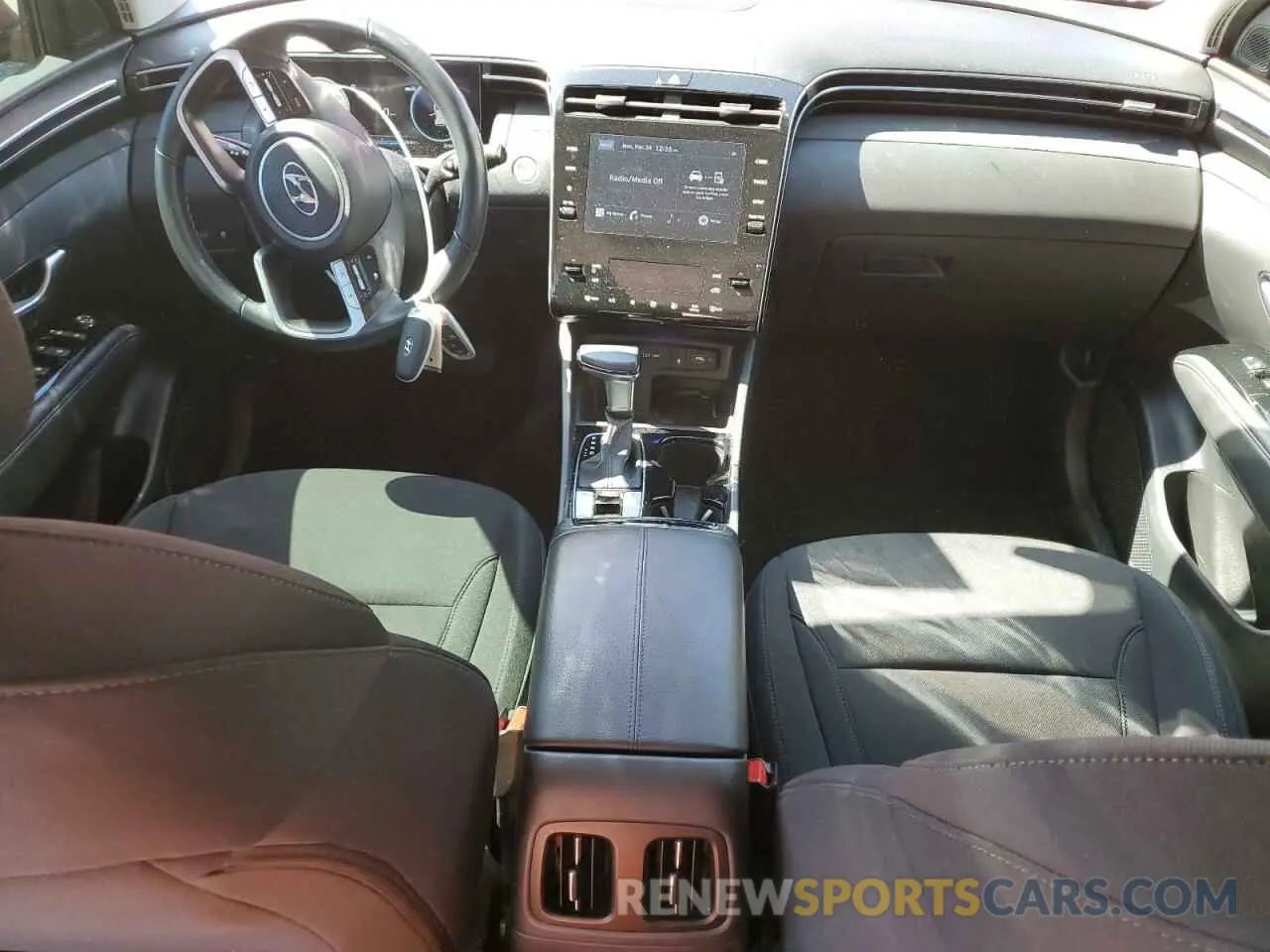 8 Photograph of a damaged car 5NMJFCAEXNH073835 HYUNDAI TUCSON 2022