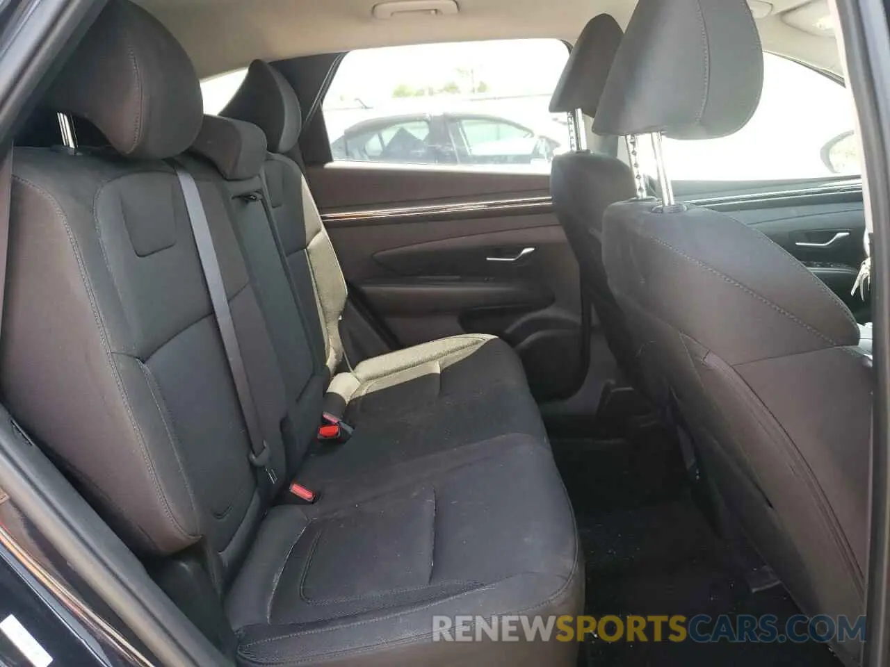 11 Photograph of a damaged car KM8JBCA14NU079076 HYUNDAI TUCSON 2022
