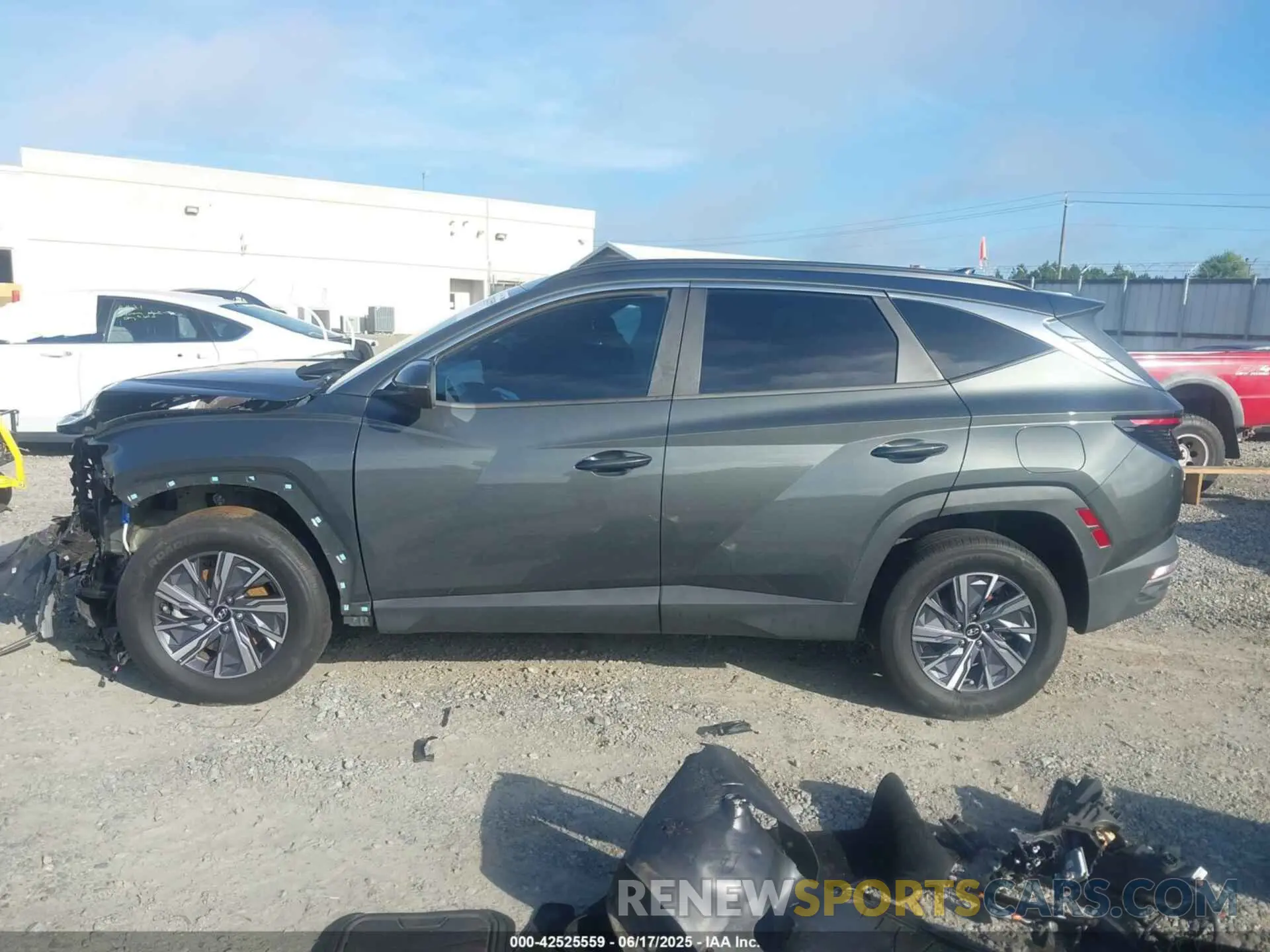 14 Photograph of a damaged car KM8JBCA15NU038973 HYUNDAI TUCSON 2022
