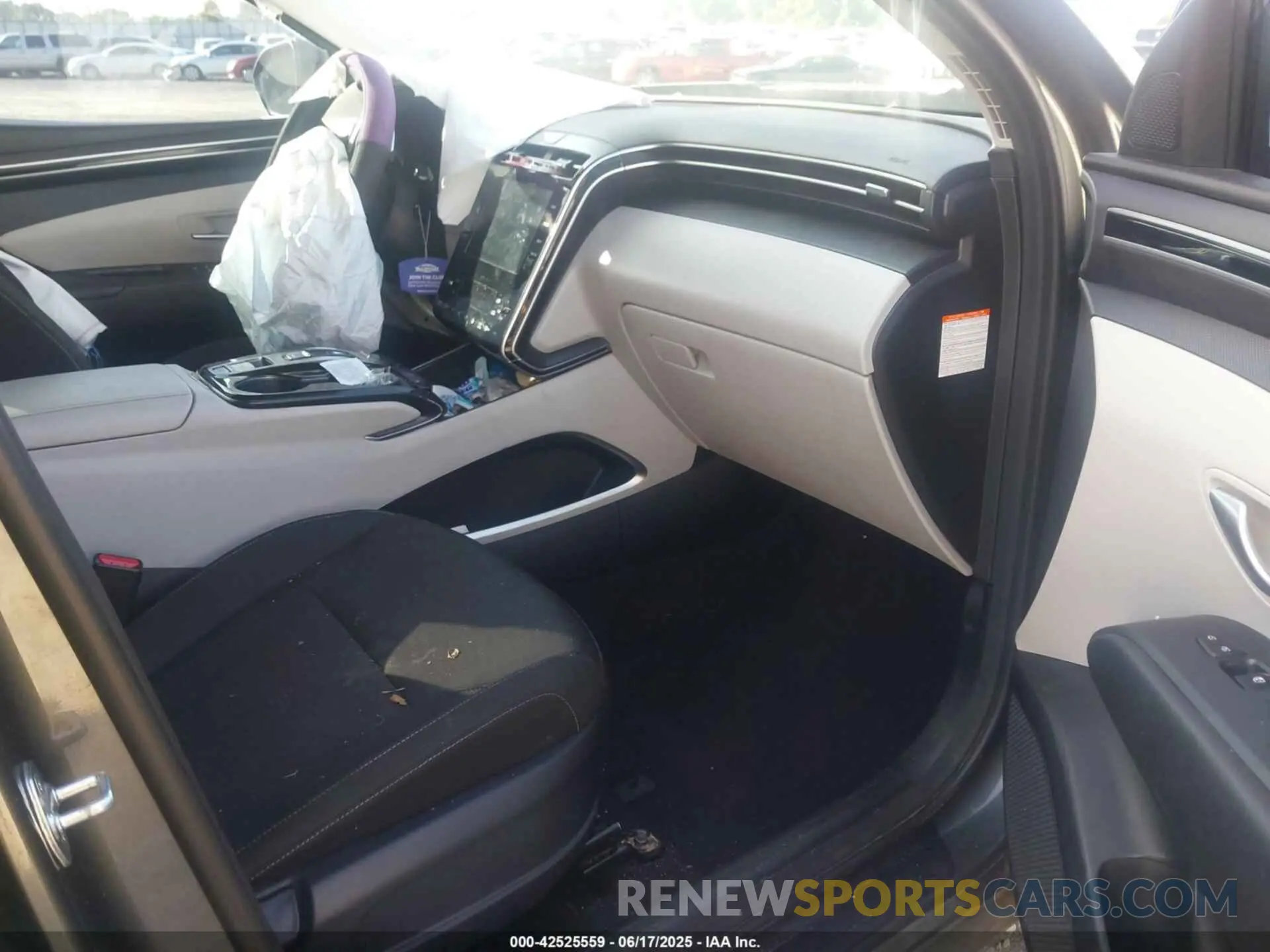 5 Photograph of a damaged car KM8JBCA15NU038973 HYUNDAI TUCSON 2022
