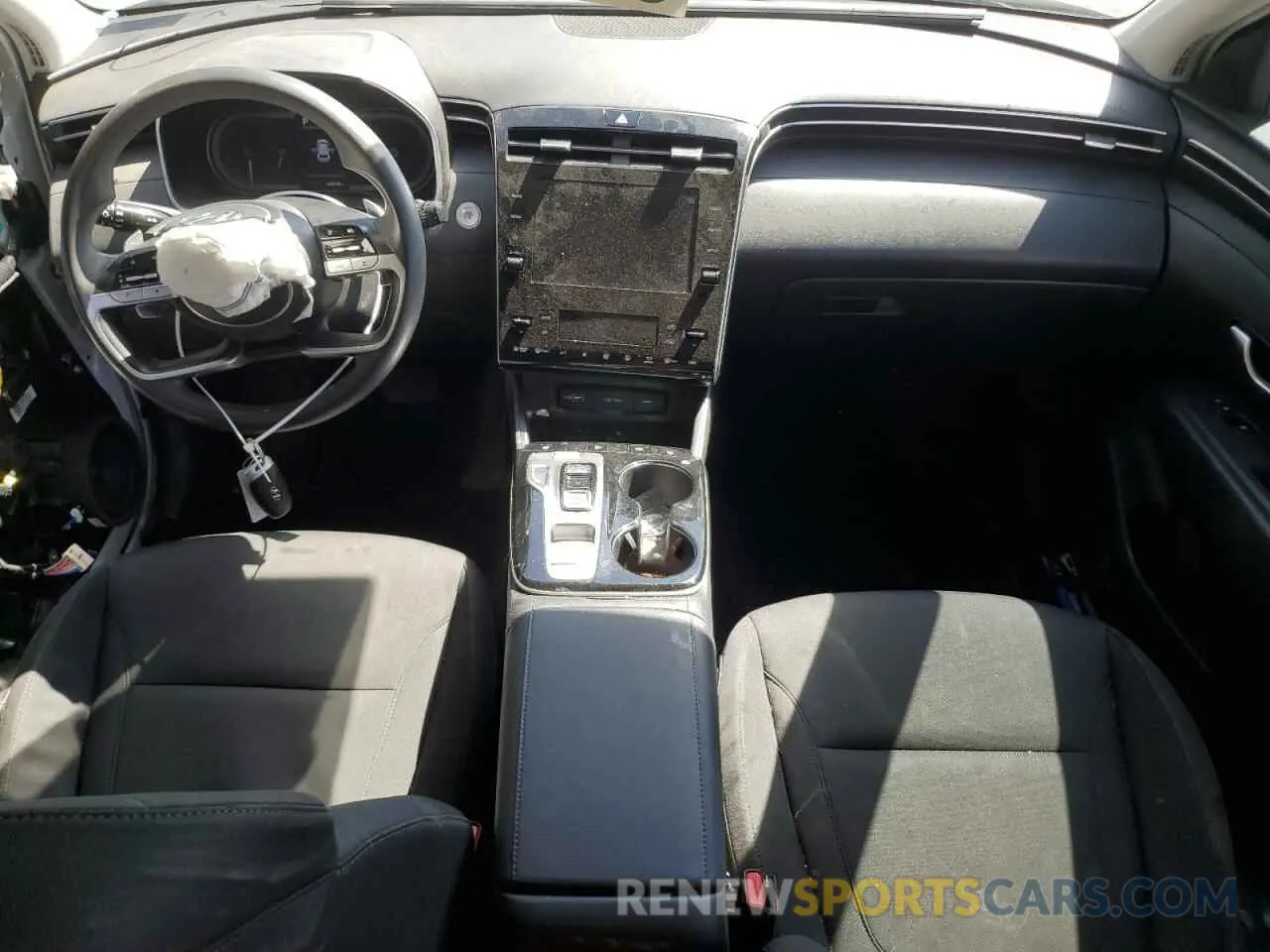 8 Photograph of a damaged car KM8JBCA19NU032500 HYUNDAI TUCSON 2022