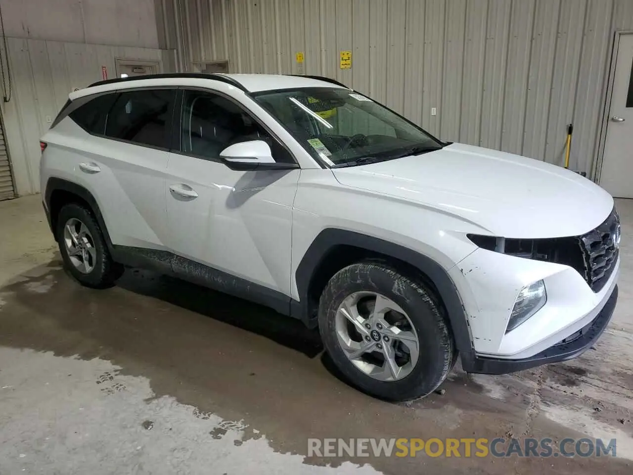 4 Photograph of a damaged car KM8JBCAE6NU066526 HYUNDAI TUCSON 2022