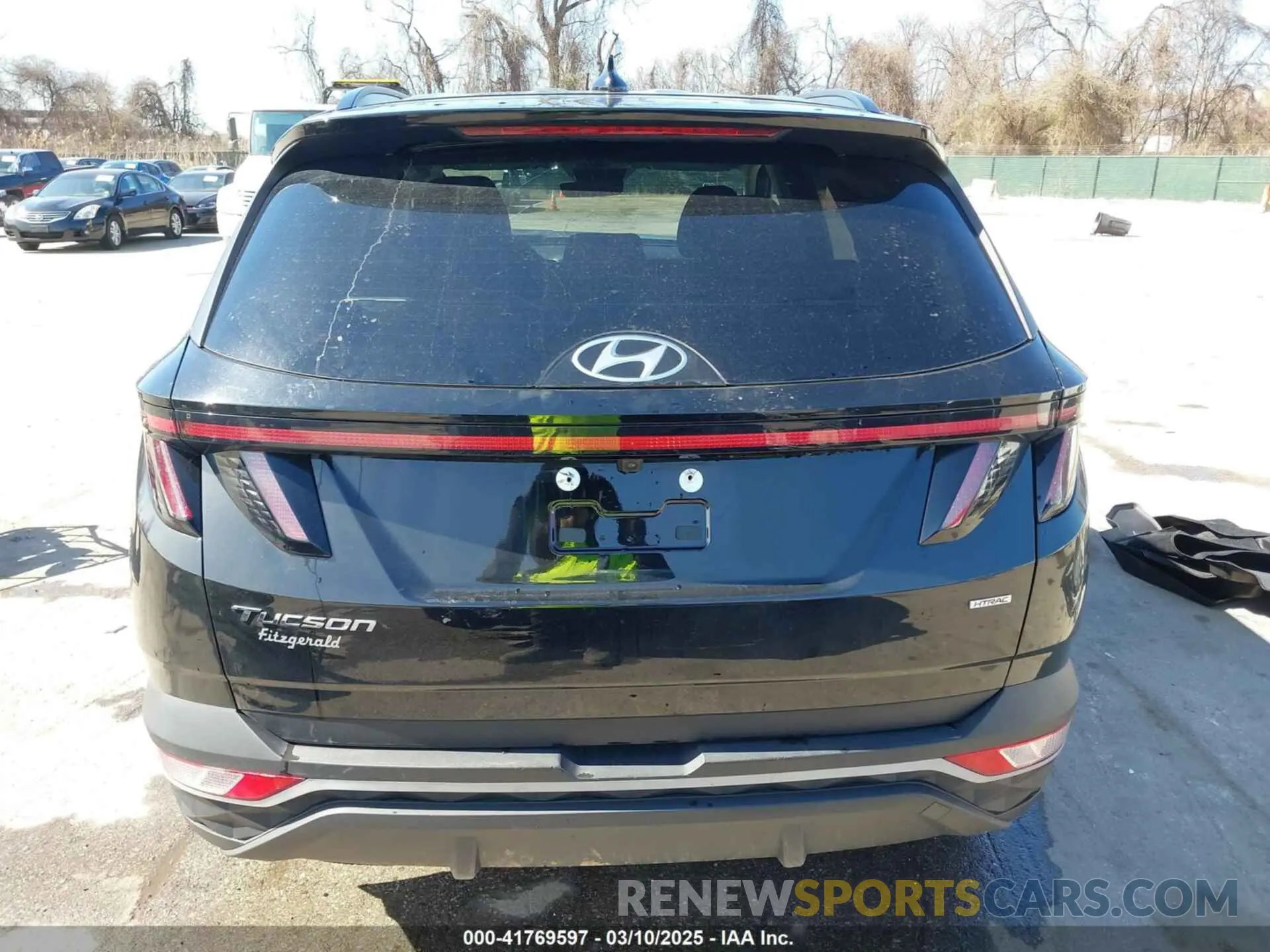 17 Photograph of a damaged car KM8JBCAE7NU065076 HYUNDAI TUCSON 2022