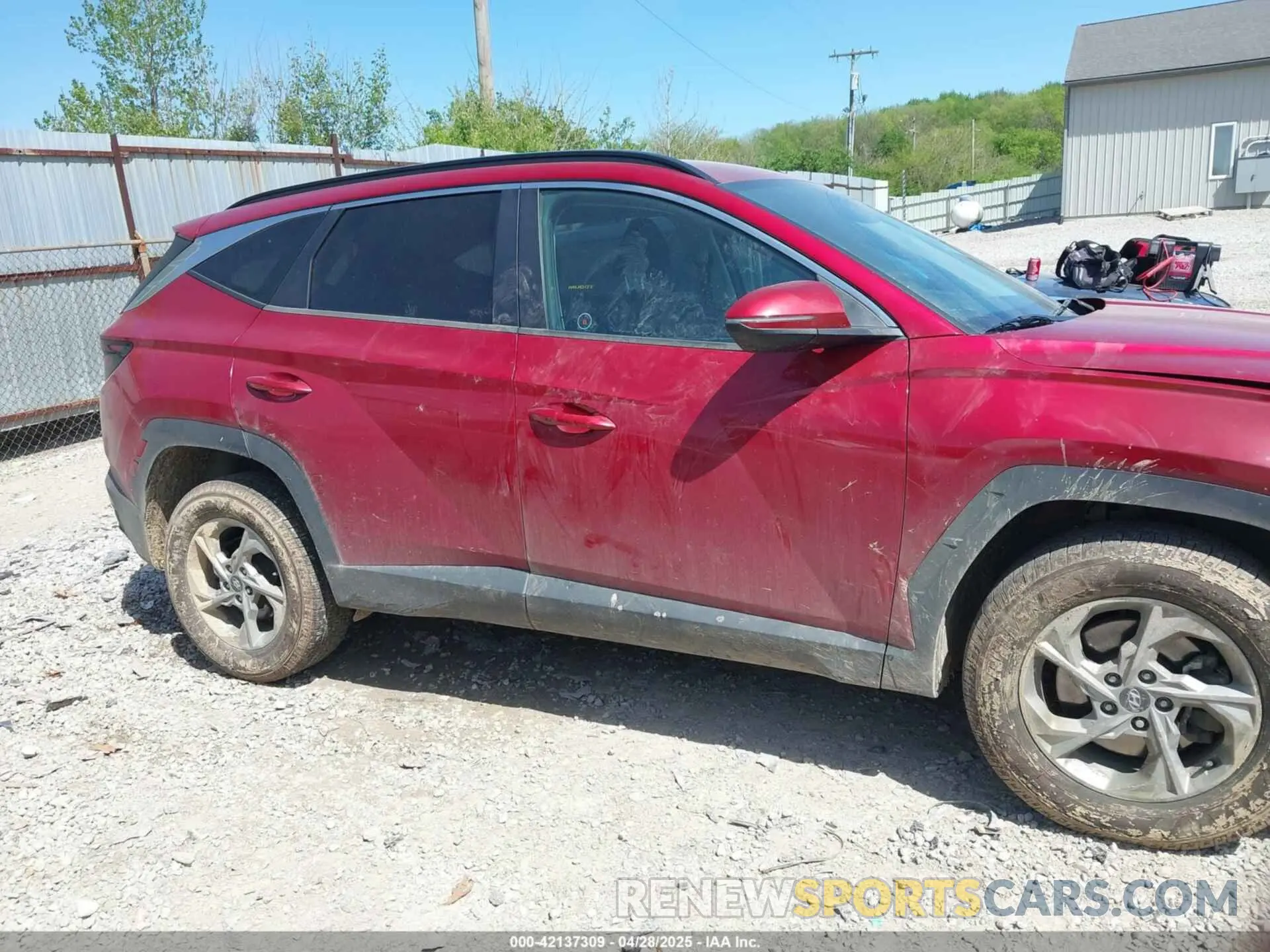 13 Photograph of a damaged car KM8JBCAE9NU041894 HYUNDAI TUCSON 2022