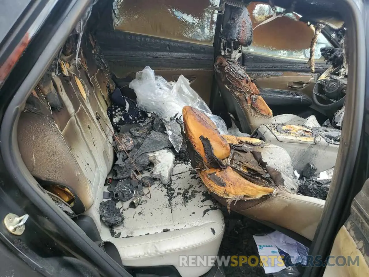 10 Photograph of a damaged car KM8JCCA13NU025216 HYUNDAI TUCSON 2022