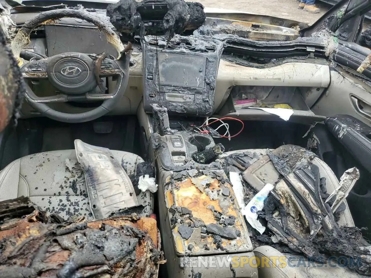 8 Photograph of a damaged car KM8JCCA13NU025216 HYUNDAI TUCSON 2022