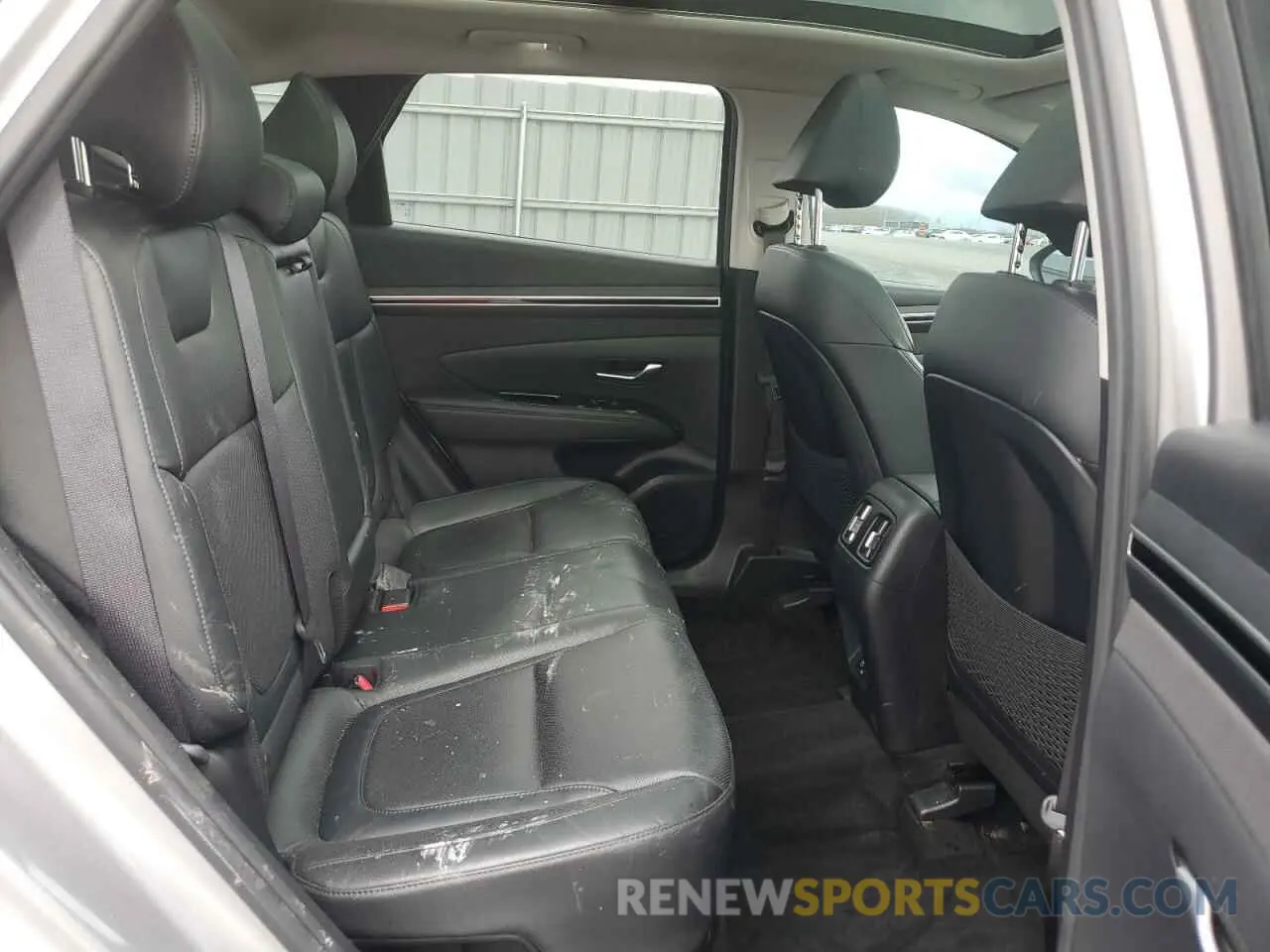 11 Photograph of a damaged car KM8JCCA16NU064091 HYUNDAI TUCSON 2022