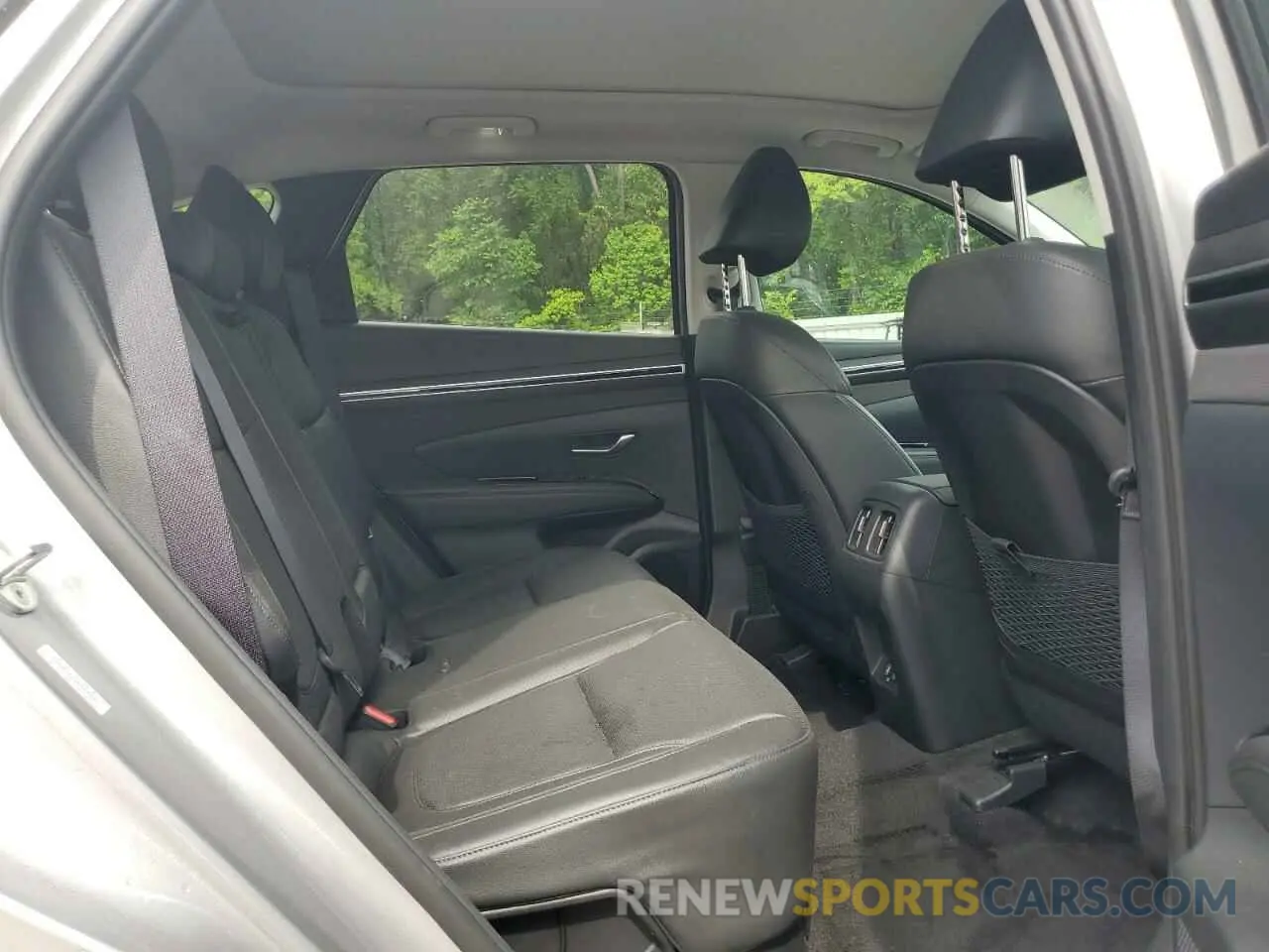 11 Photograph of a damaged car KM8JECA14NU068490 HYUNDAI TUCSON 2022