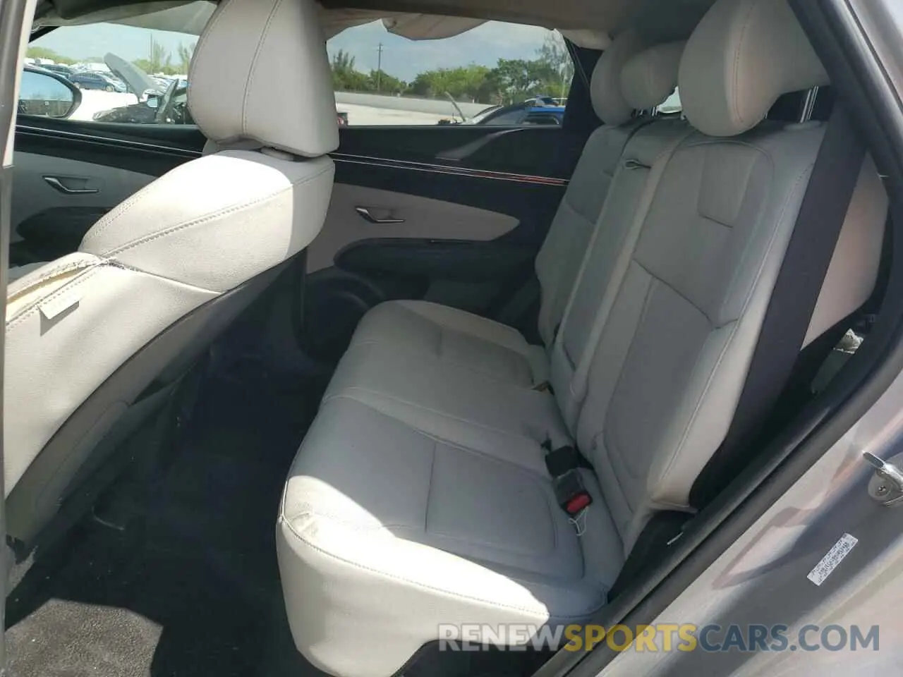 11 Photograph of a damaged car KM8JECA18NU052468 HYUNDAI TUCSON 2022