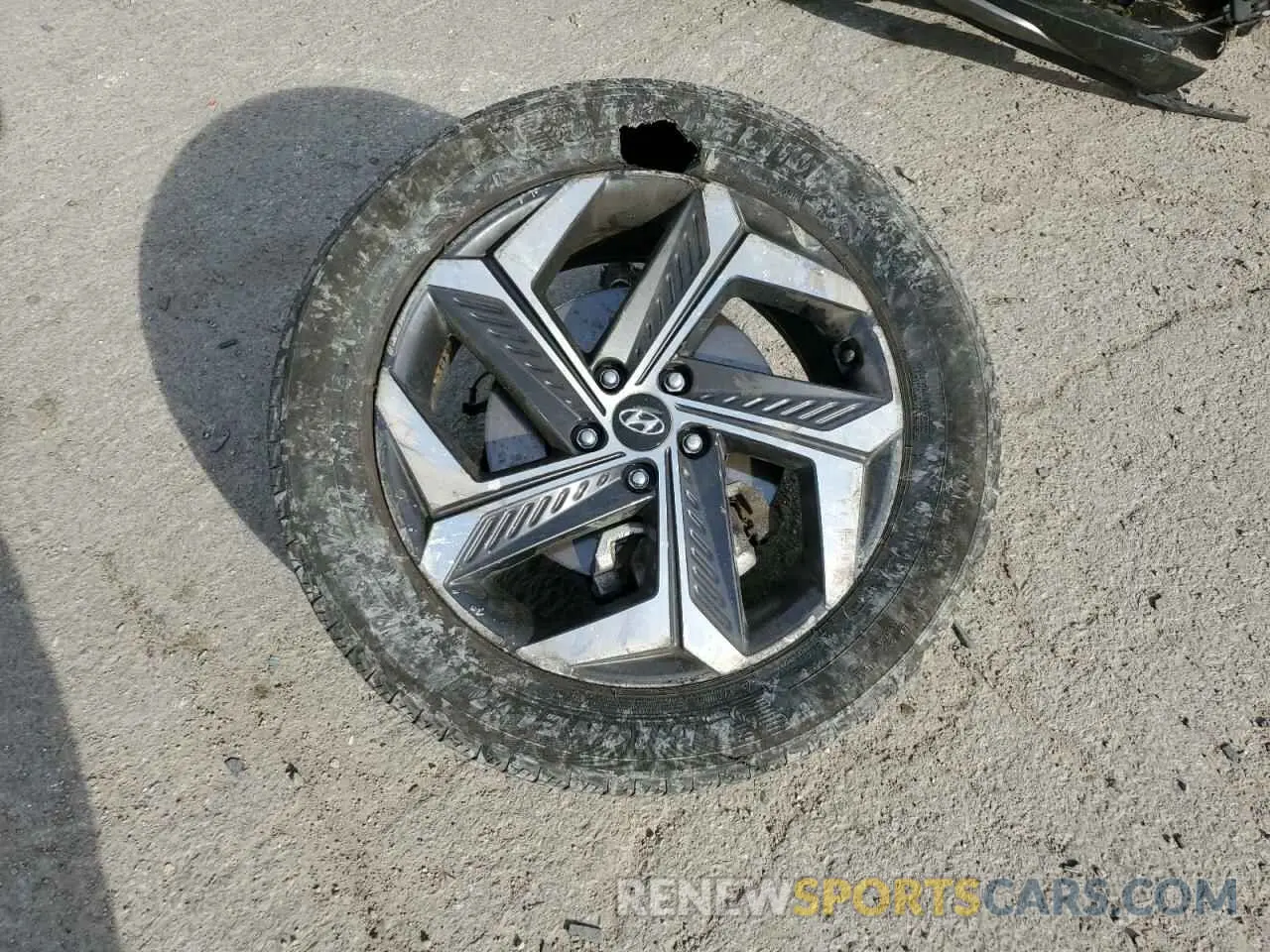 13 Photograph of a damaged car KM8JECAE7NU080619 HYUNDAI TUCSON 2022