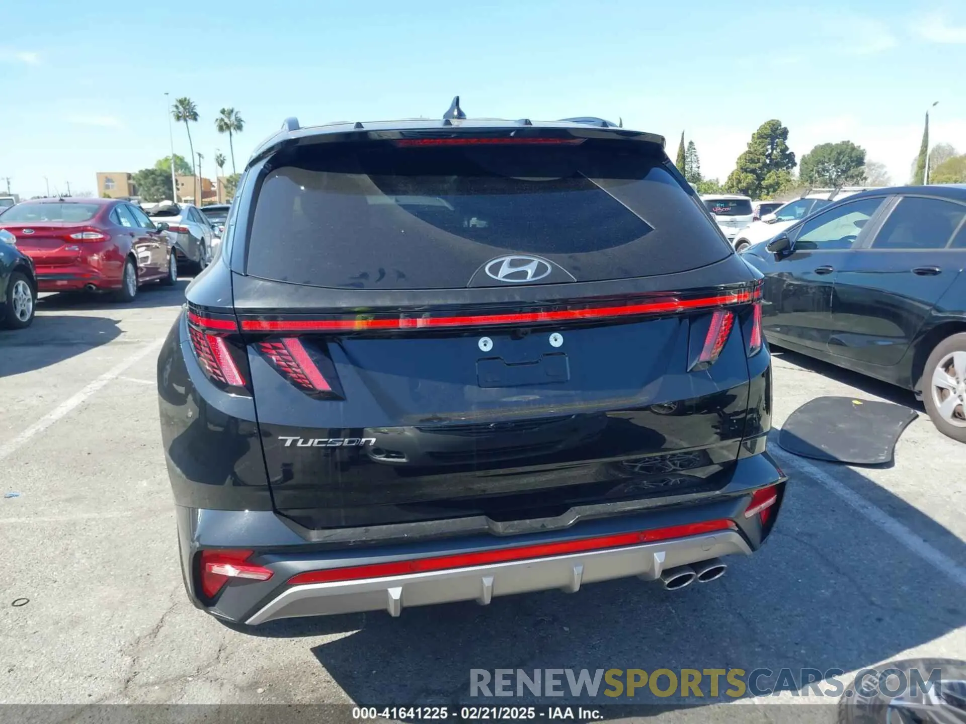 17 Photograph of a damaged car KM8JF3AE5NU122606 HYUNDAI TUCSON 2022