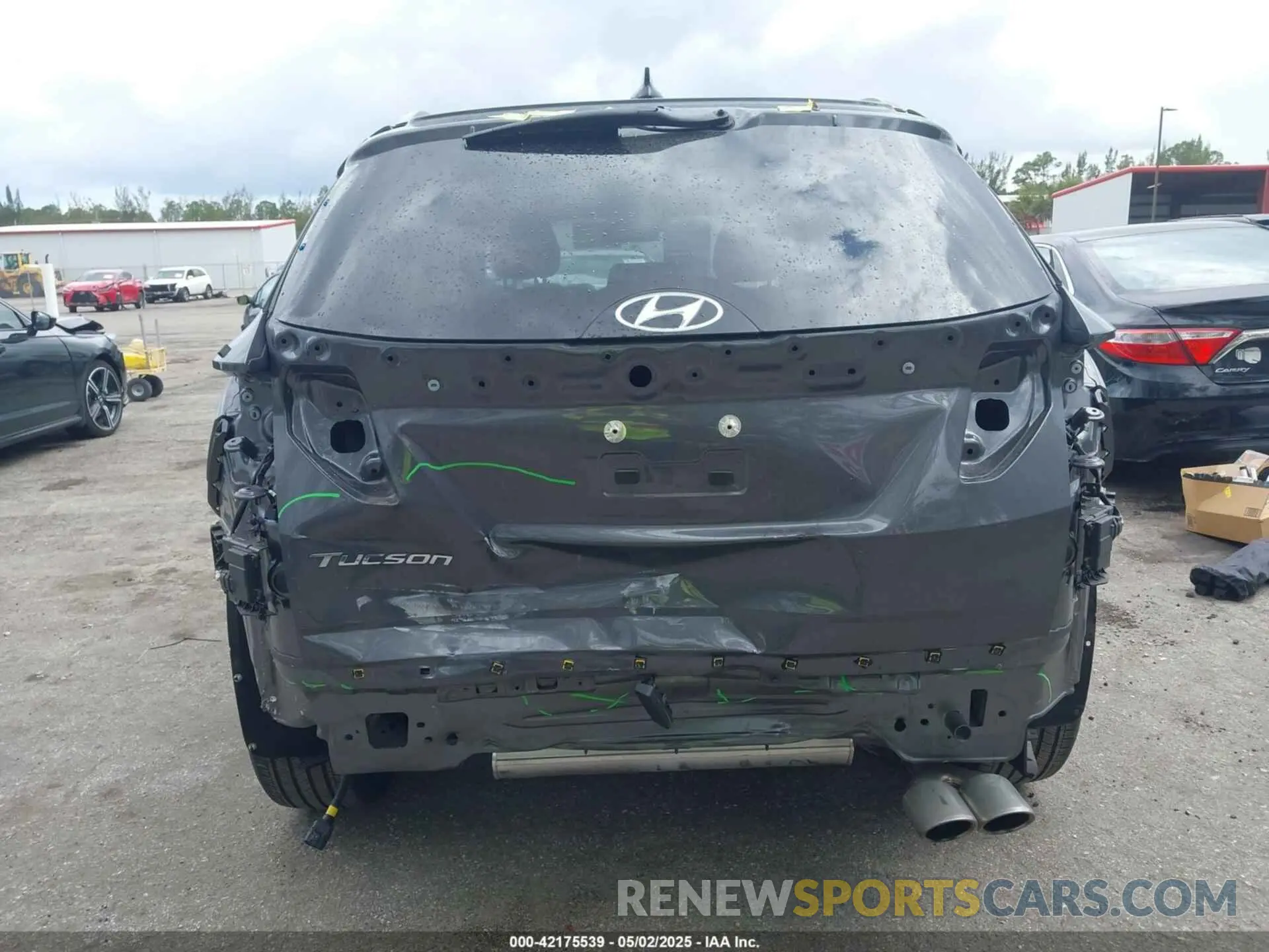17 Photograph of a damaged car KM8JF3AE9NU158329 HYUNDAI TUCSON 2022