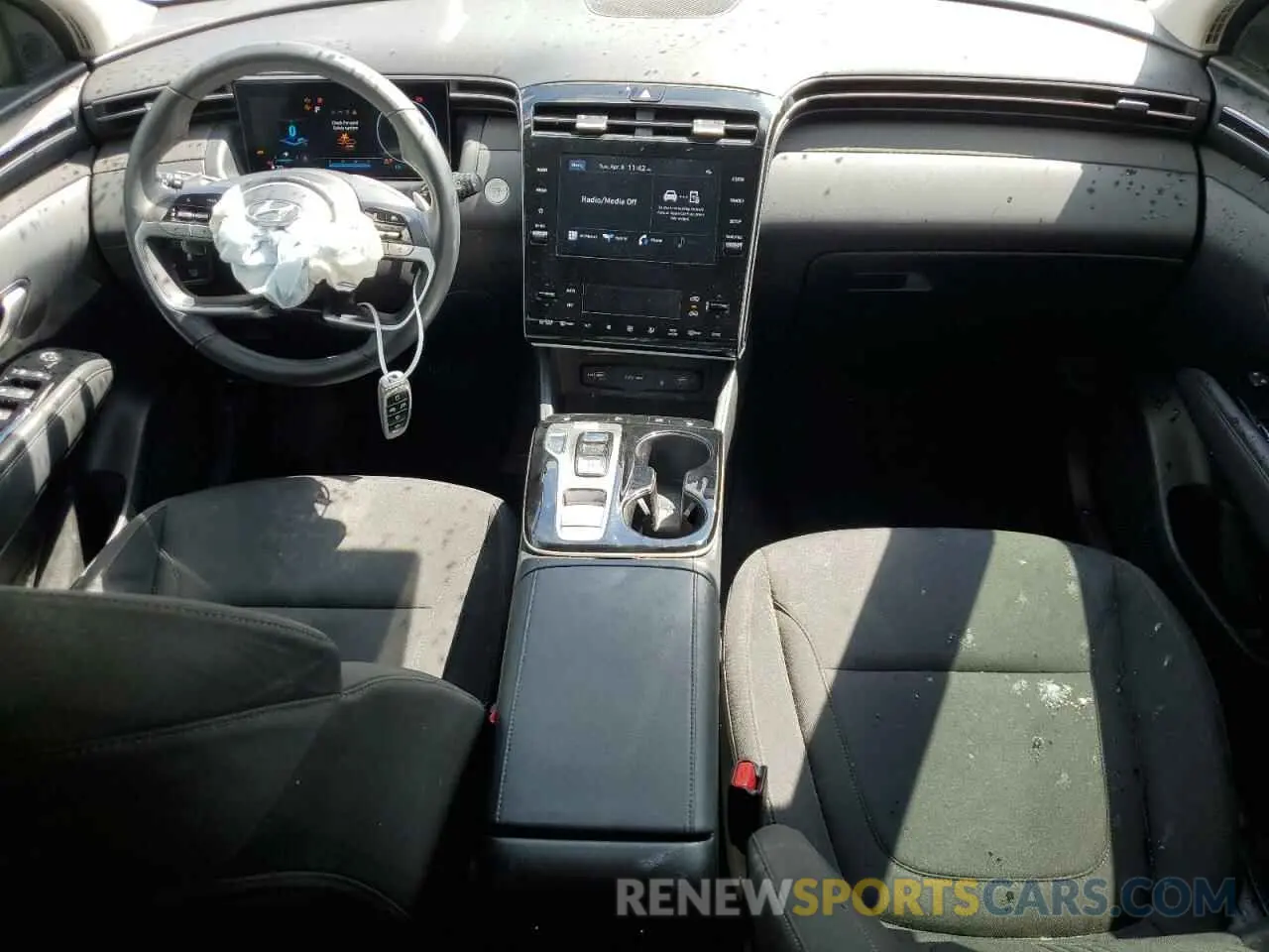 8 Photograph of a damaged car KM8JFCA12NU073880 HYUNDAI TUCSON 2022