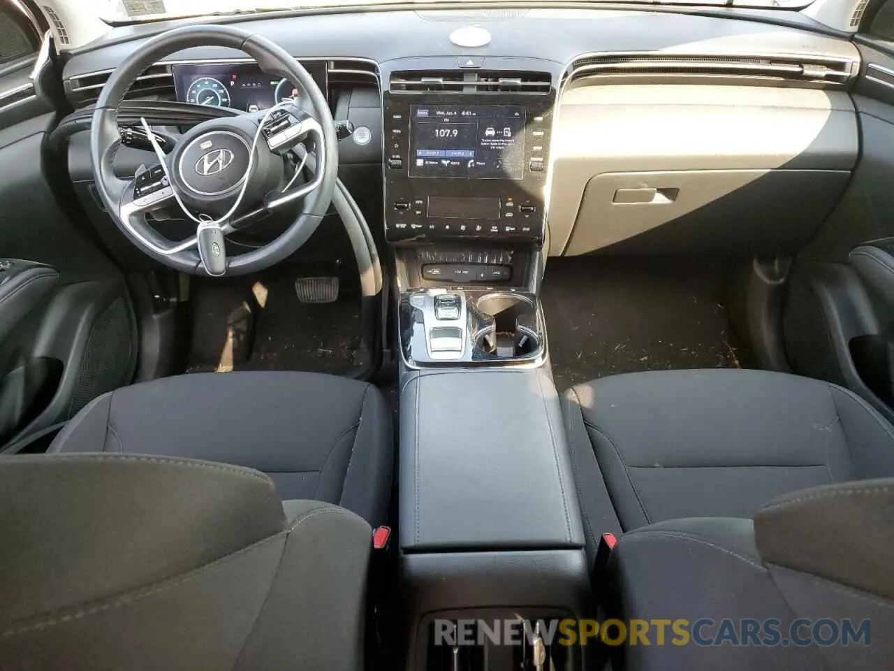 8 Photograph of a damaged car KM8JFCA14NU057423 HYUNDAI TUCSON 2022