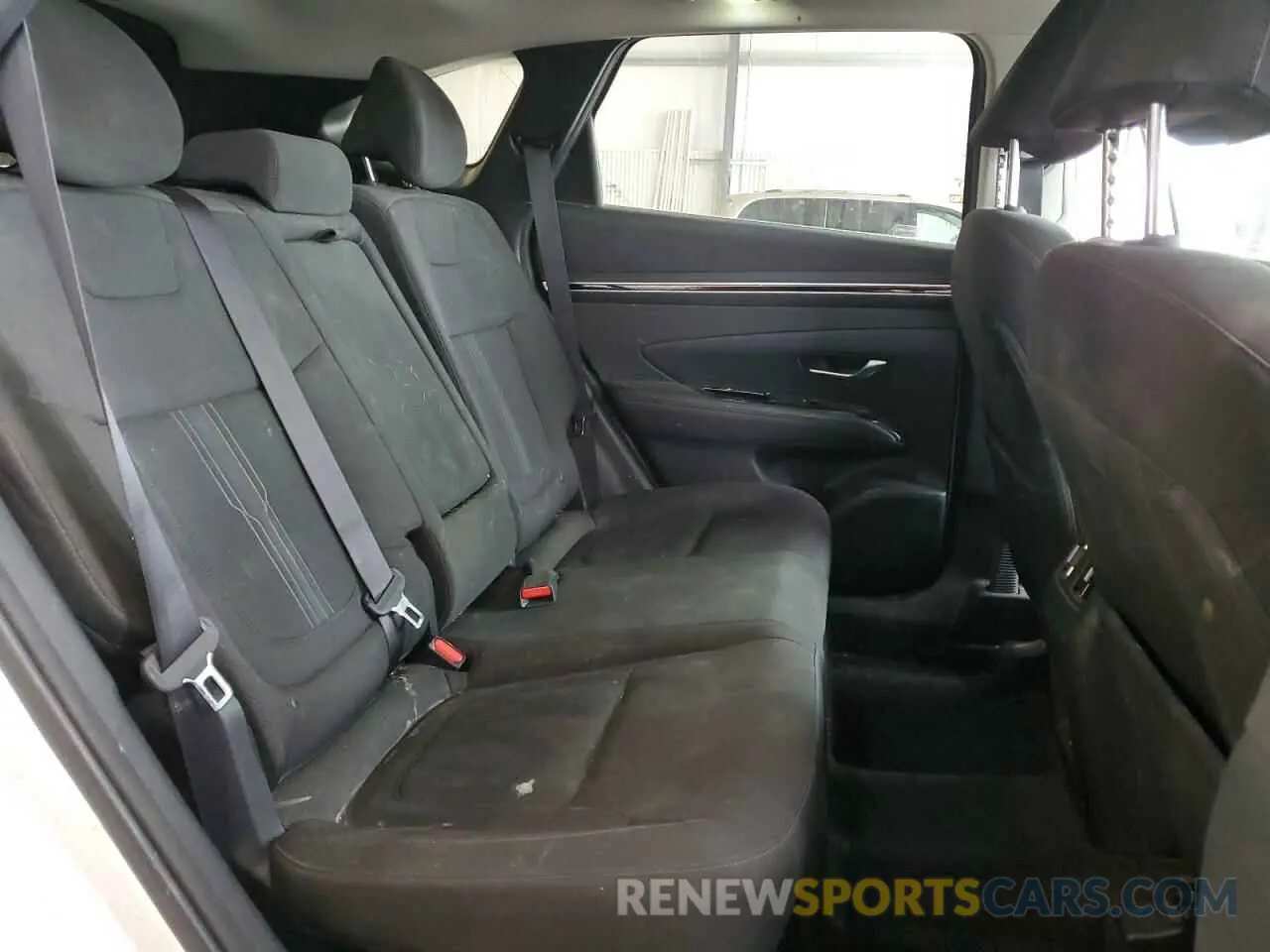 11 Photograph of a damaged car KM8JFCA17NU012055 HYUNDAI TUCSON 2022