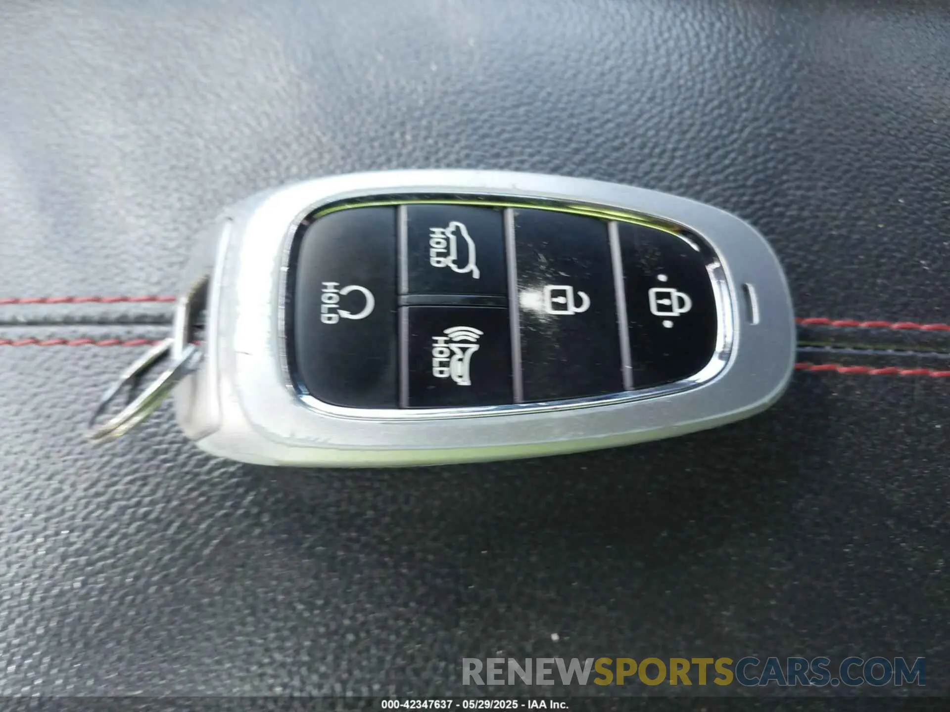 11 Photograph of a damaged car KM8JFCAE6NU142749 HYUNDAI TUCSON 2022