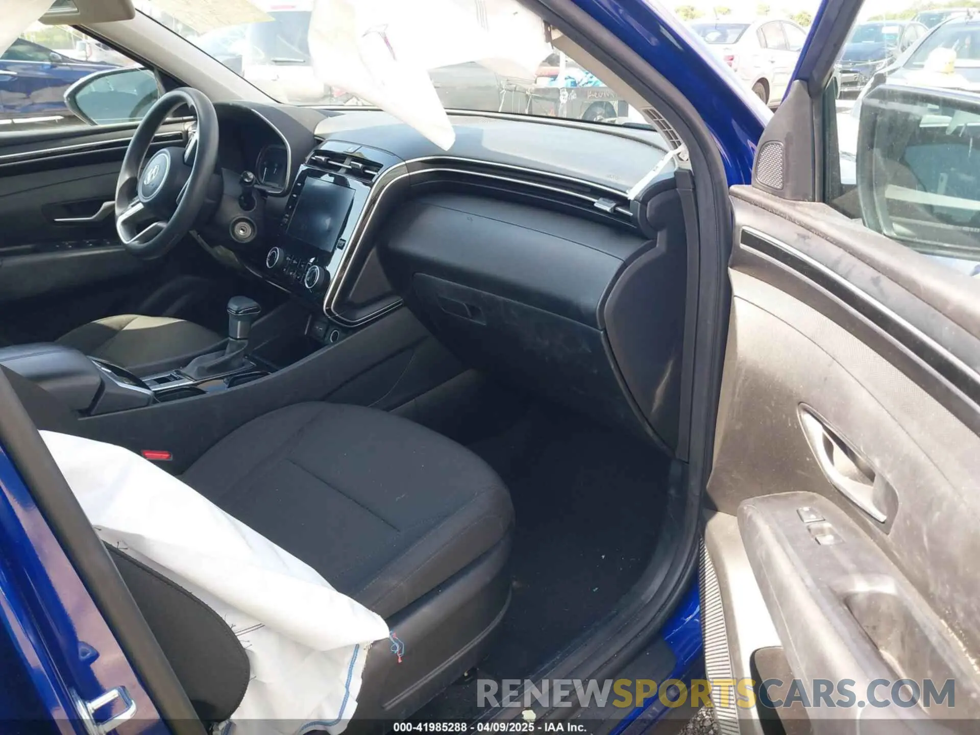 5 Photograph of a damaged car 5NMJA3AE1PH234946 HYUNDAI TUCSON 2023