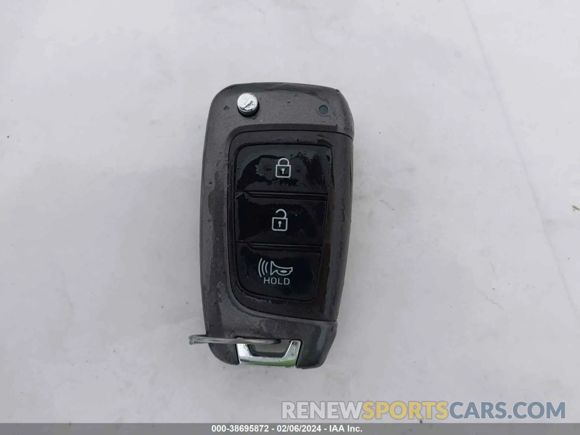 11 Photograph of a damaged car 5NMJA3AE2PH193484 HYUNDAI TUCSON 2023
