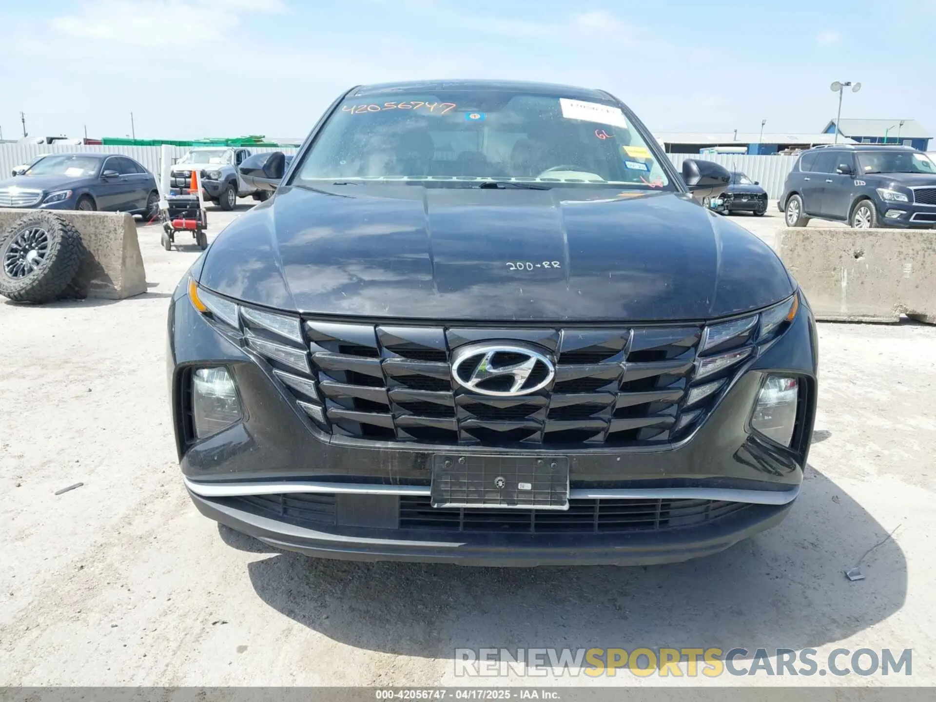 12 Photograph of a damaged car 5NMJA3AE9PH173474 HYUNDAI TUCSON 2023