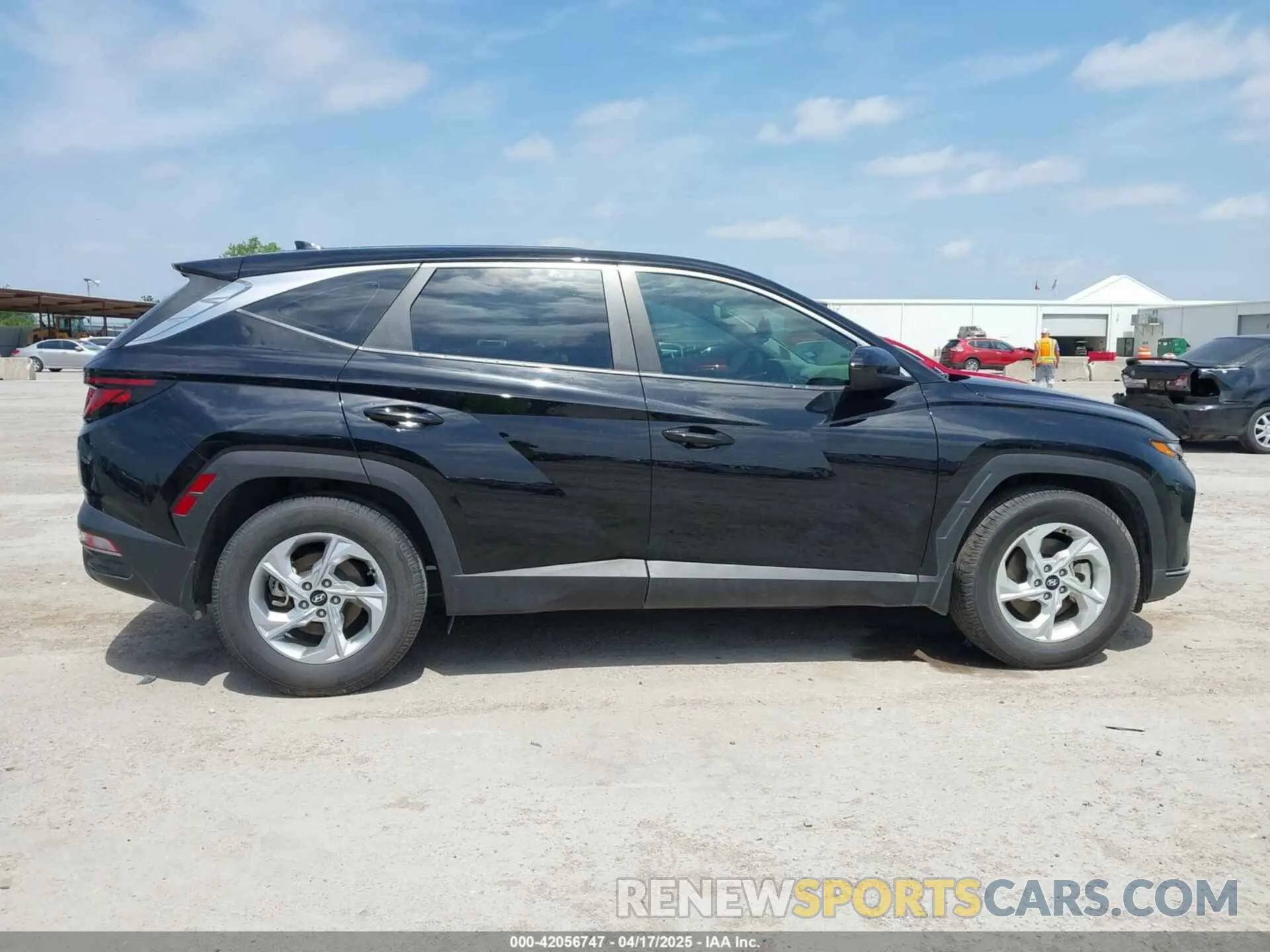 13 Photograph of a damaged car 5NMJA3AE9PH173474 HYUNDAI TUCSON 2023