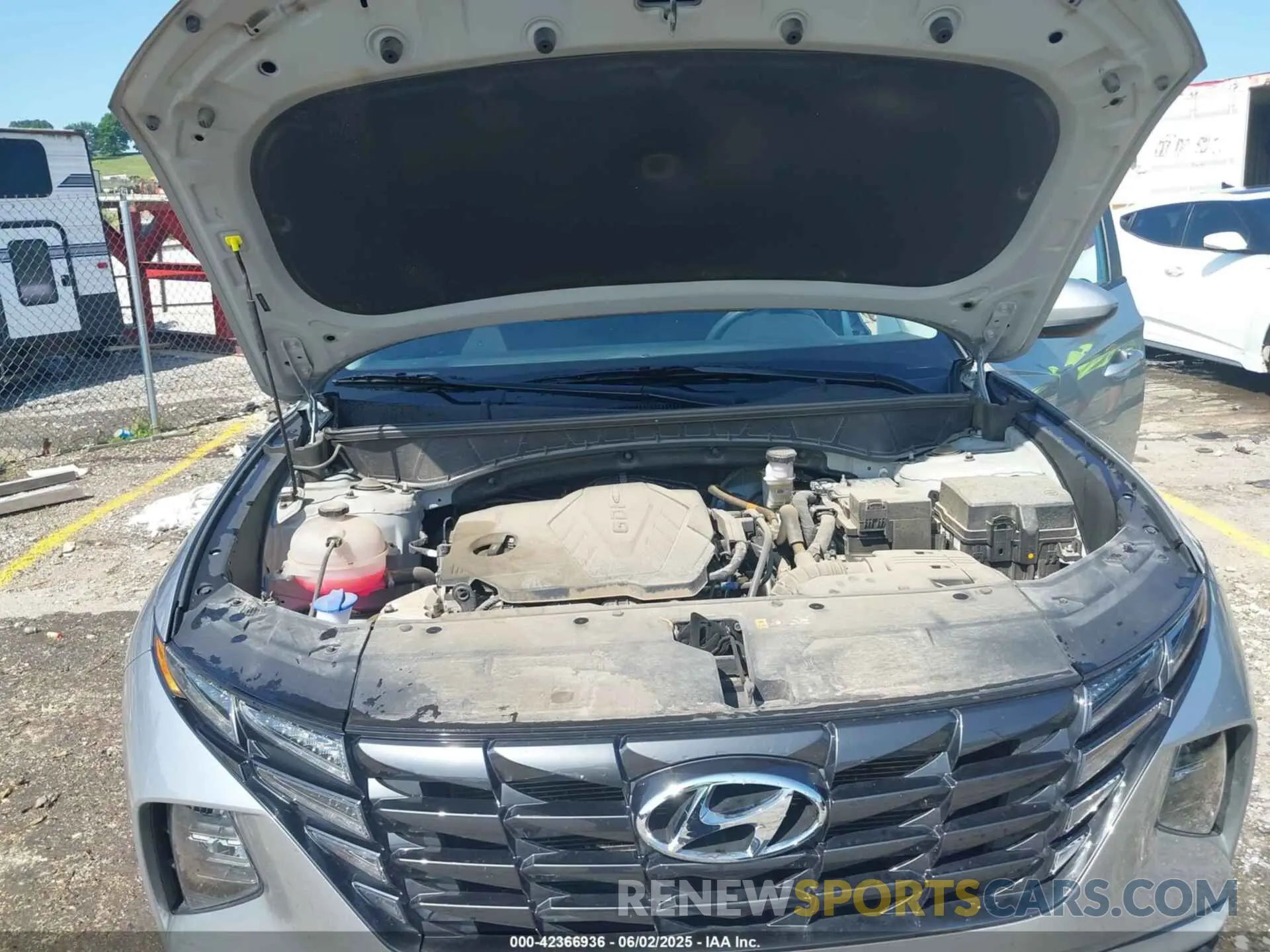 10 Photograph of a damaged car 5NMJA3AE9PH251641 HYUNDAI TUCSON 2023