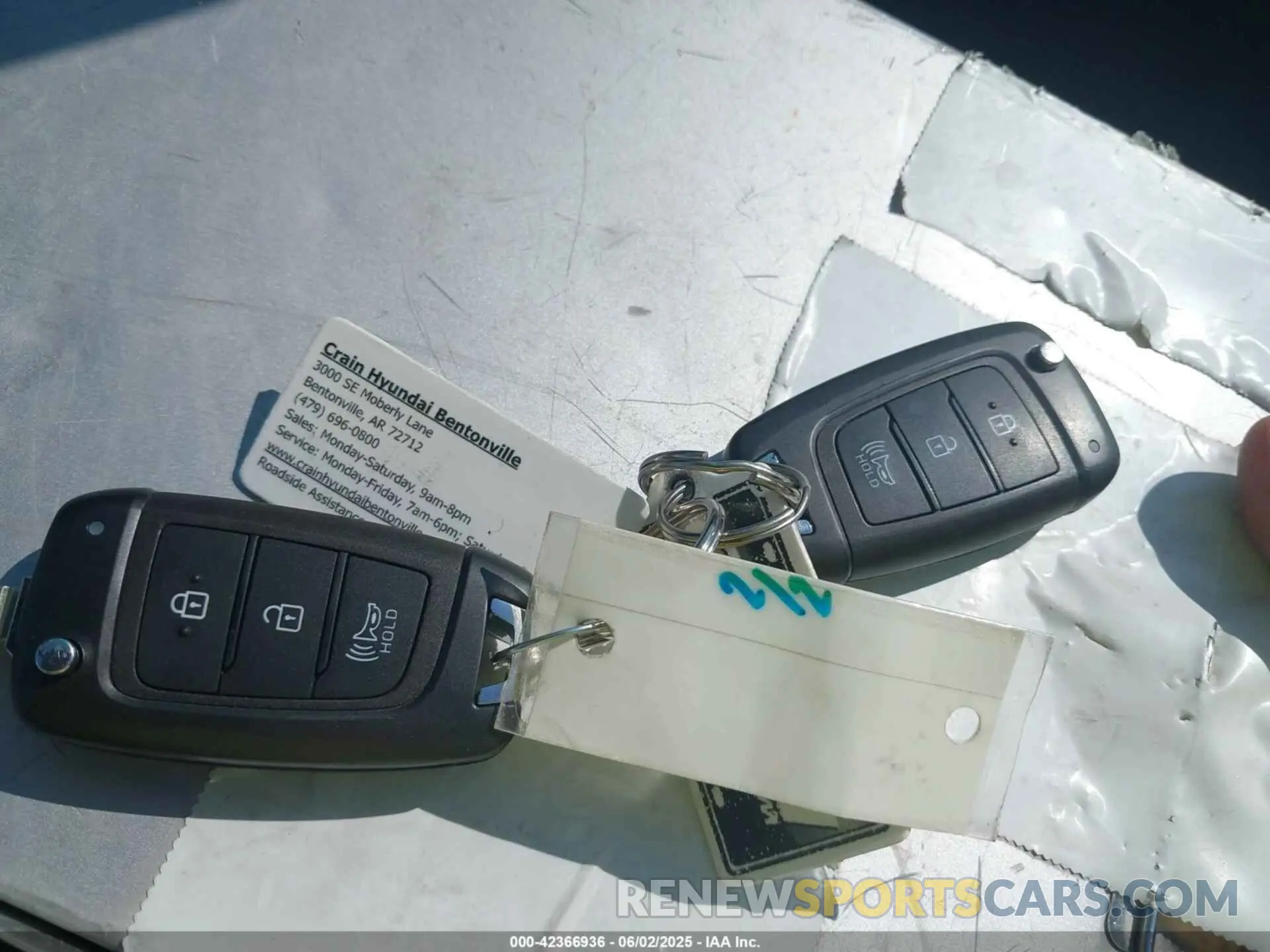 11 Photograph of a damaged car 5NMJA3AE9PH251641 HYUNDAI TUCSON 2023