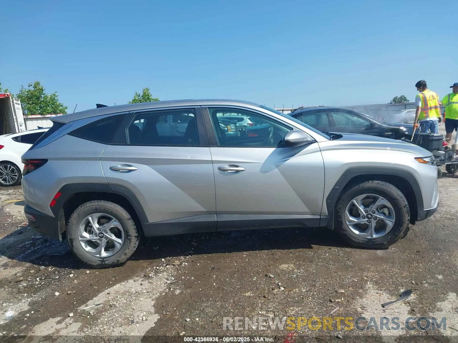 13 Photograph of a damaged car 5NMJA3AE9PH251641 HYUNDAI TUCSON 2023