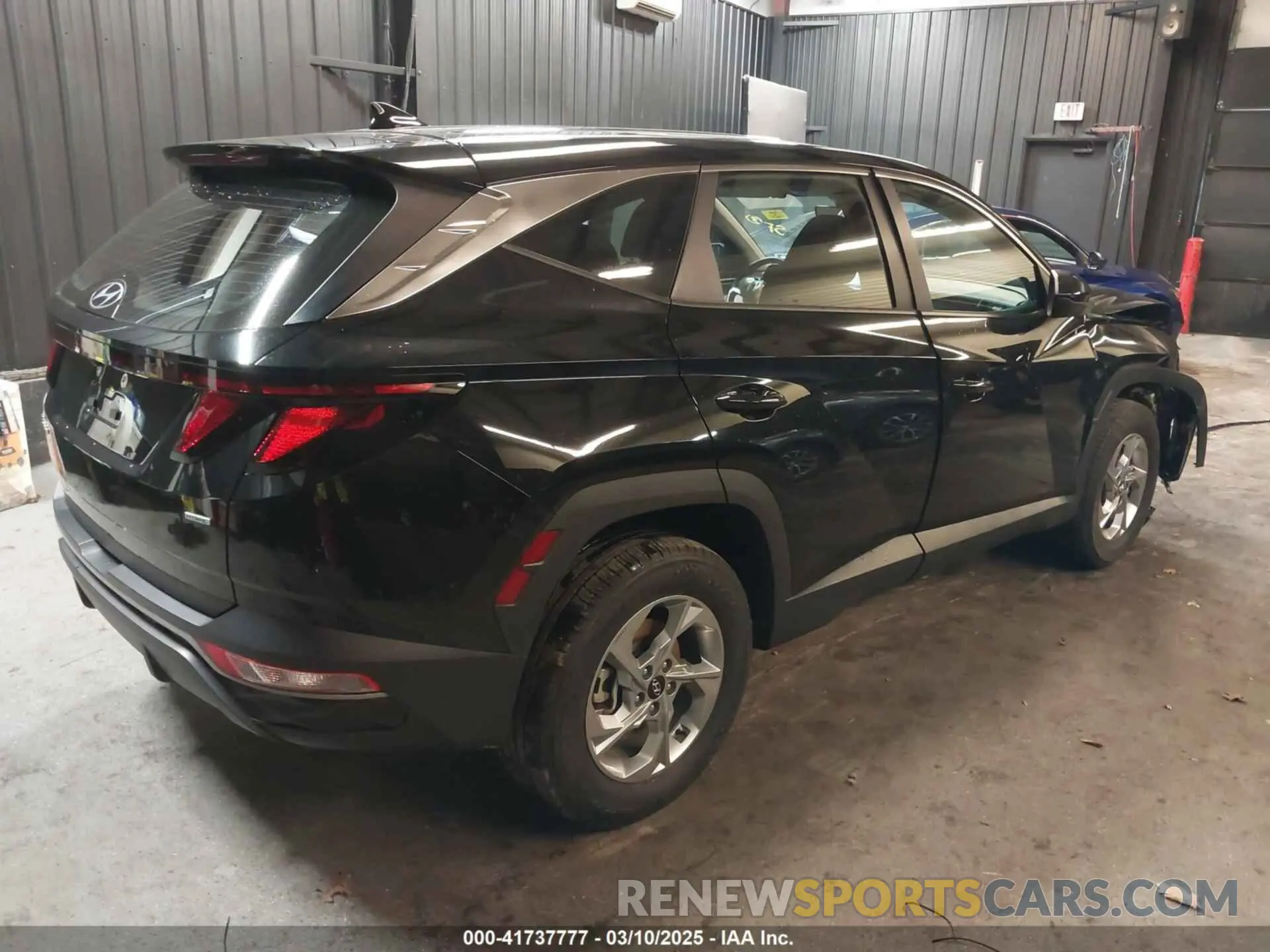 4 Photograph of a damaged car 5NMJACAE0PH208161 HYUNDAI TUCSON 2023