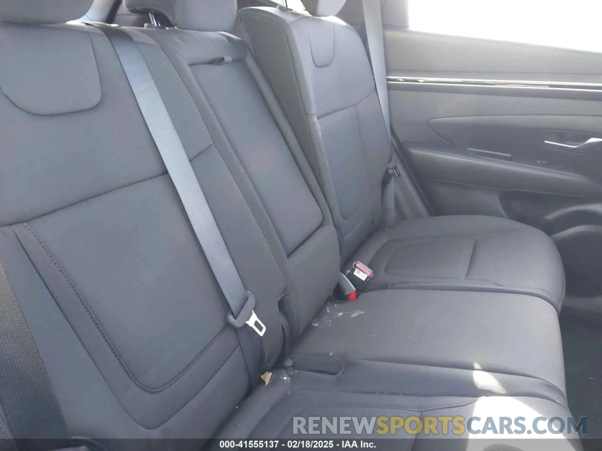 8 Photograph of a damaged car 5NMJACAE0PH287640 HYUNDAI TUCSON 2023