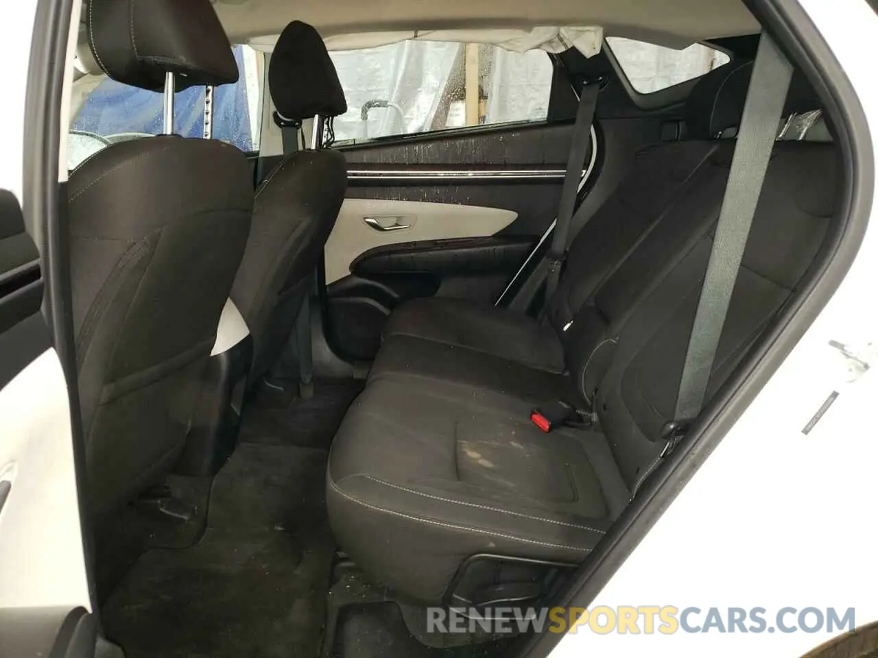 10 Photograph of a damaged car 5NMJACAE5PH235680 HYUNDAI TUCSON 2023