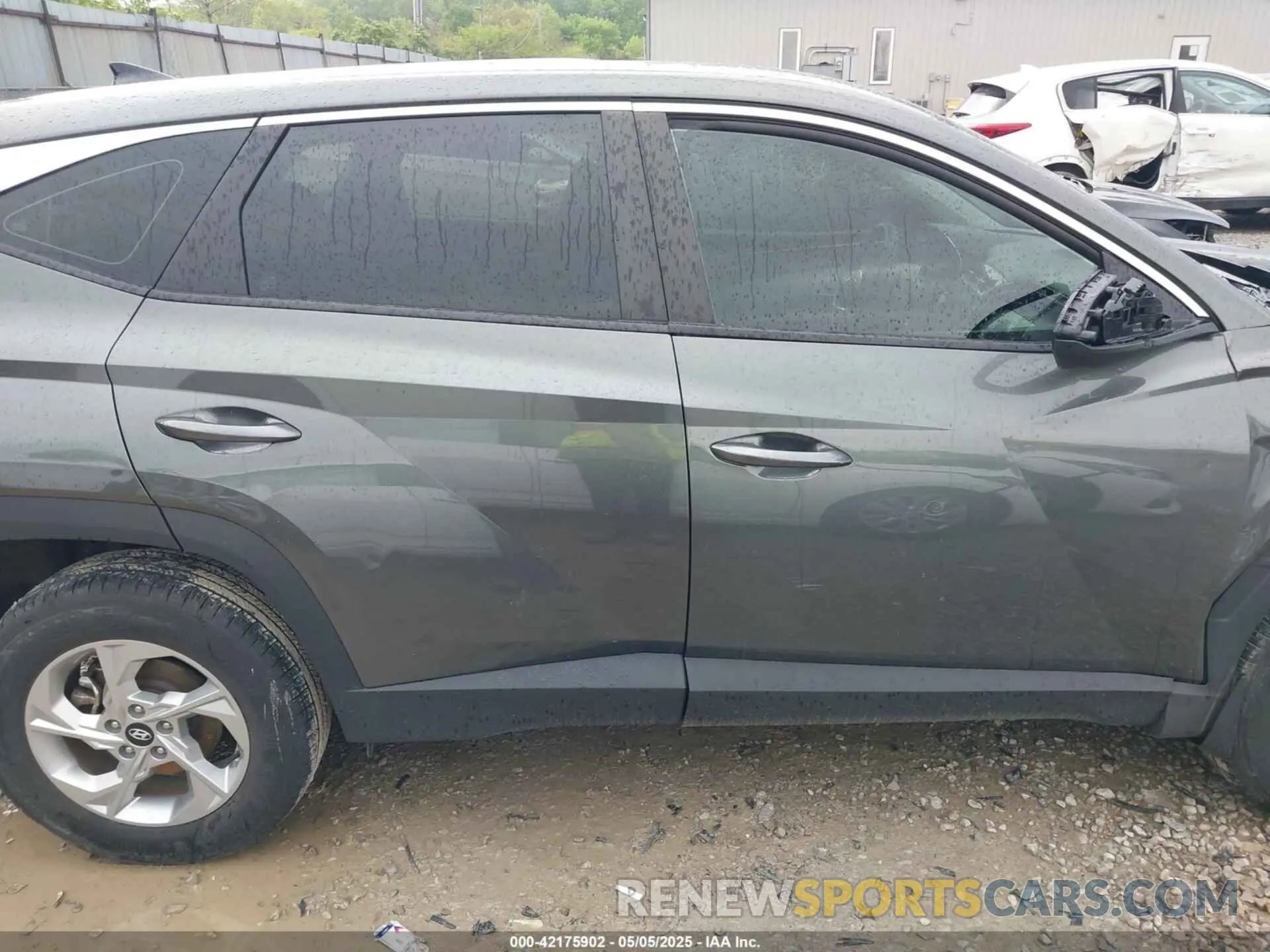 13 Photograph of a damaged car 5NMJACAE6PH176834 HYUNDAI TUCSON 2023