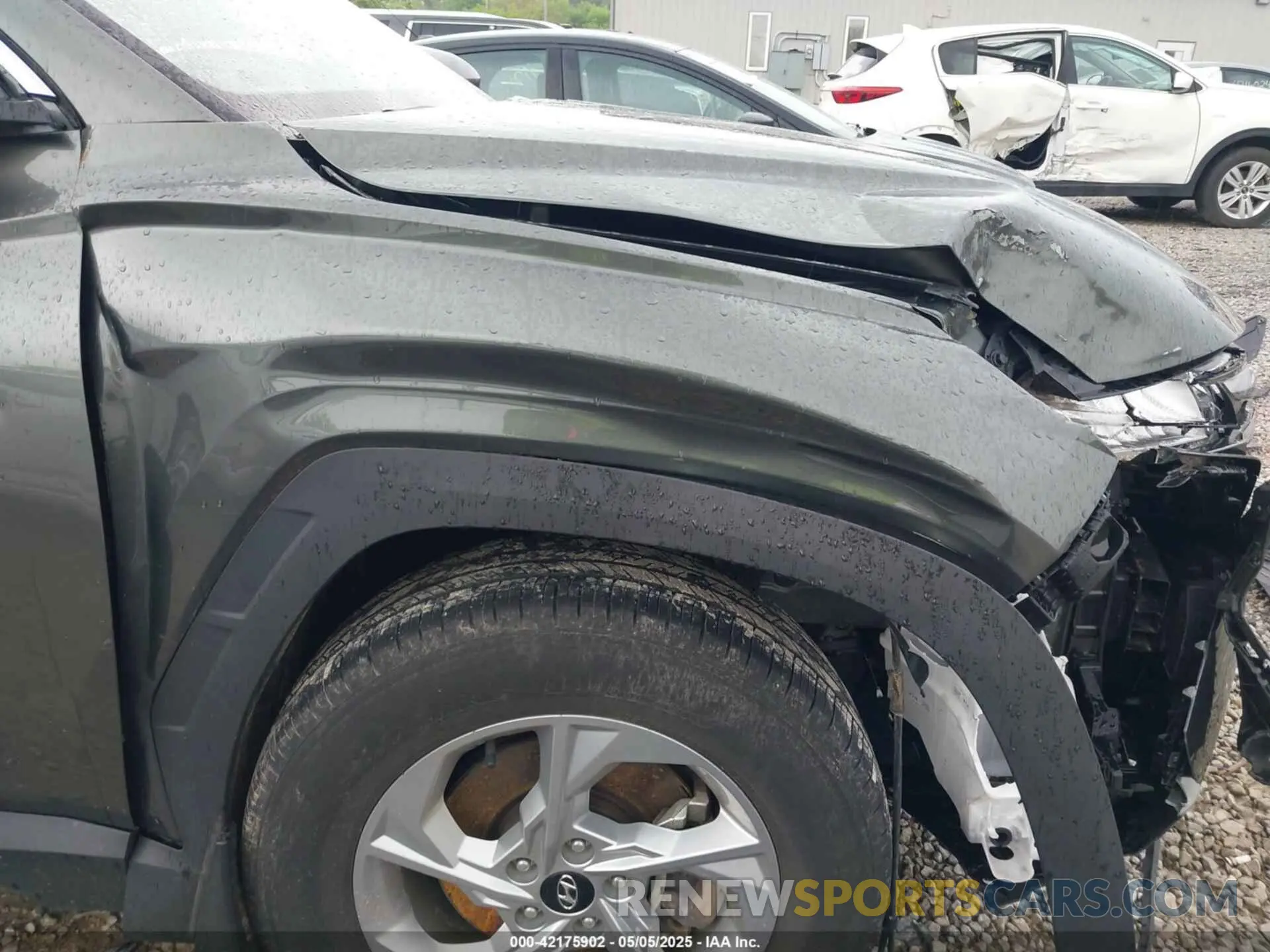 17 Photograph of a damaged car 5NMJACAE6PH176834 HYUNDAI TUCSON 2023