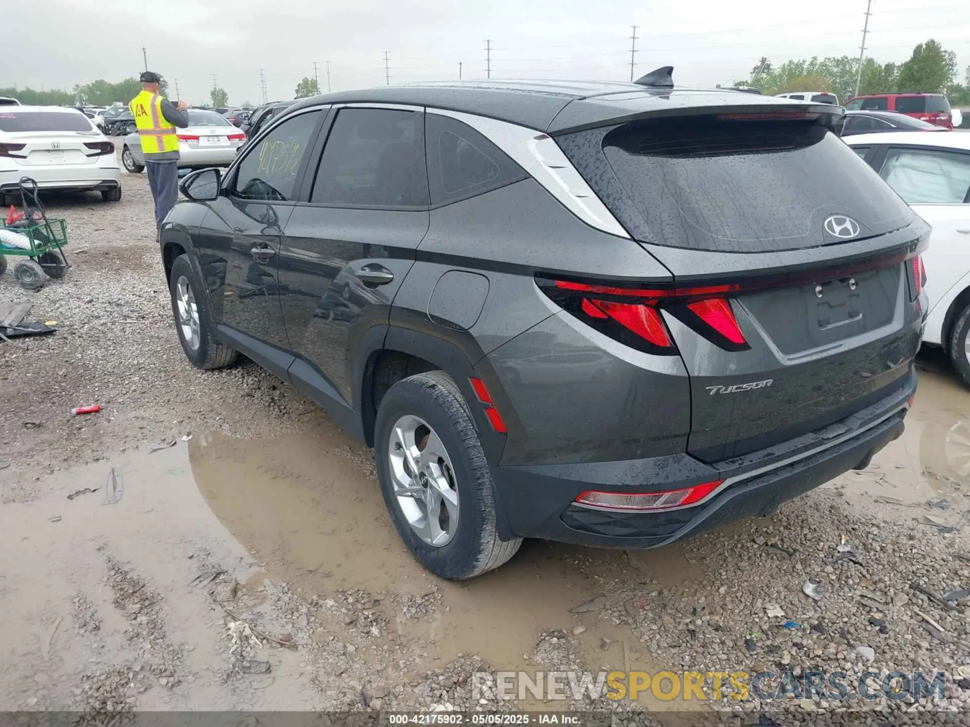 3 Photograph of a damaged car 5NMJACAE6PH176834 HYUNDAI TUCSON 2023