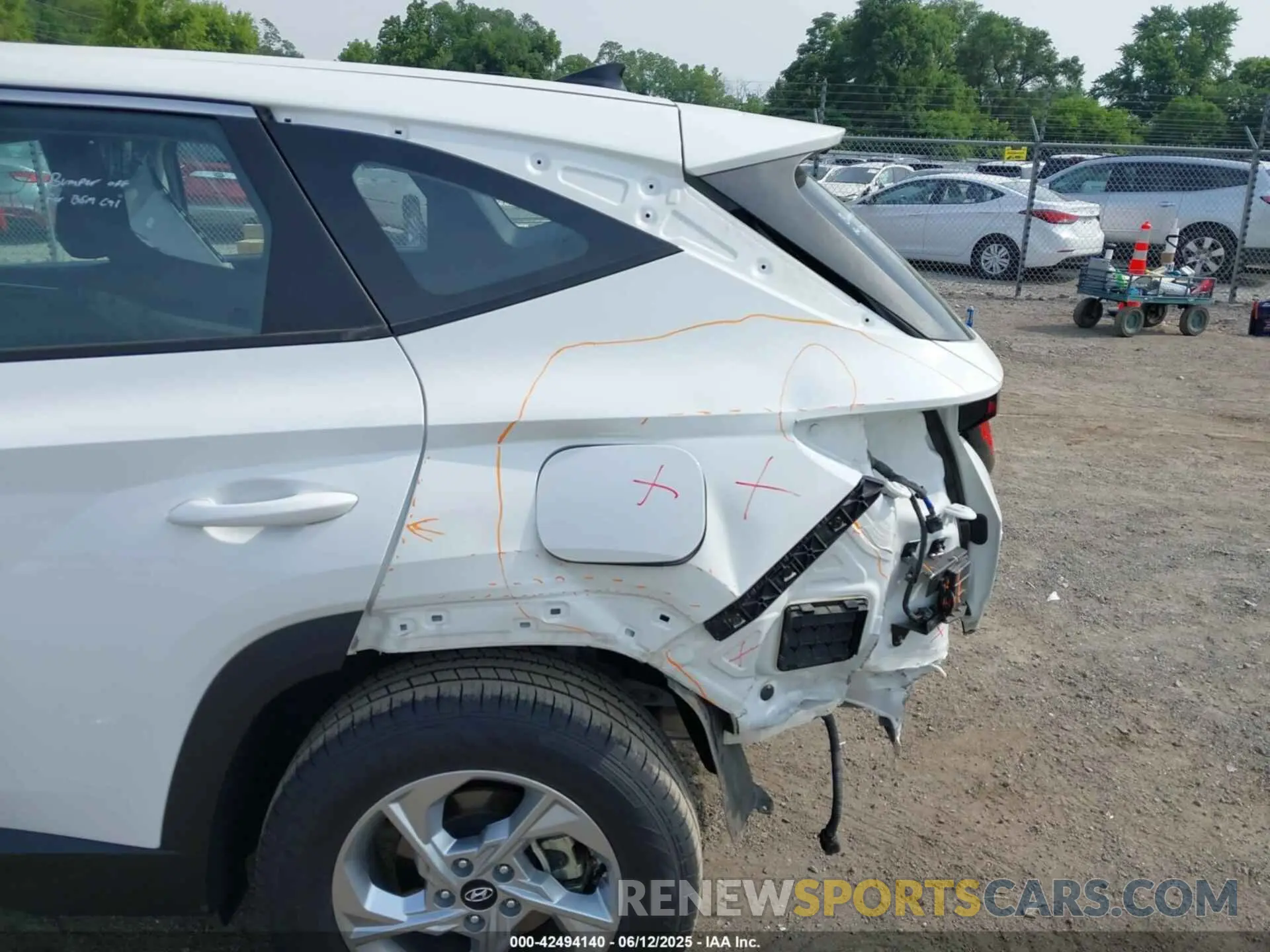 6 Photograph of a damaged car 5NMJACAE7PH249970 HYUNDAI TUCSON 2023