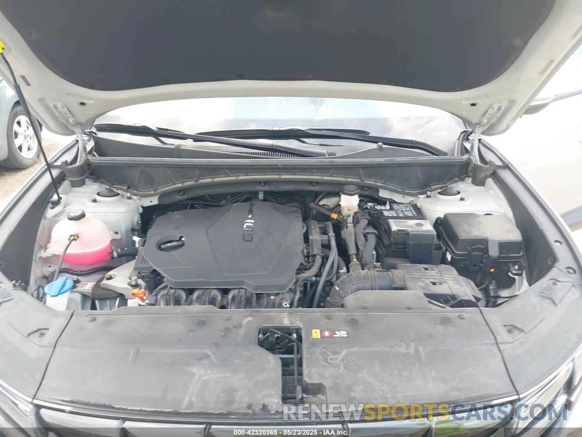 10 Photograph of a damaged car 5NMJB3AE0PH186093 HYUNDAI TUCSON 2023