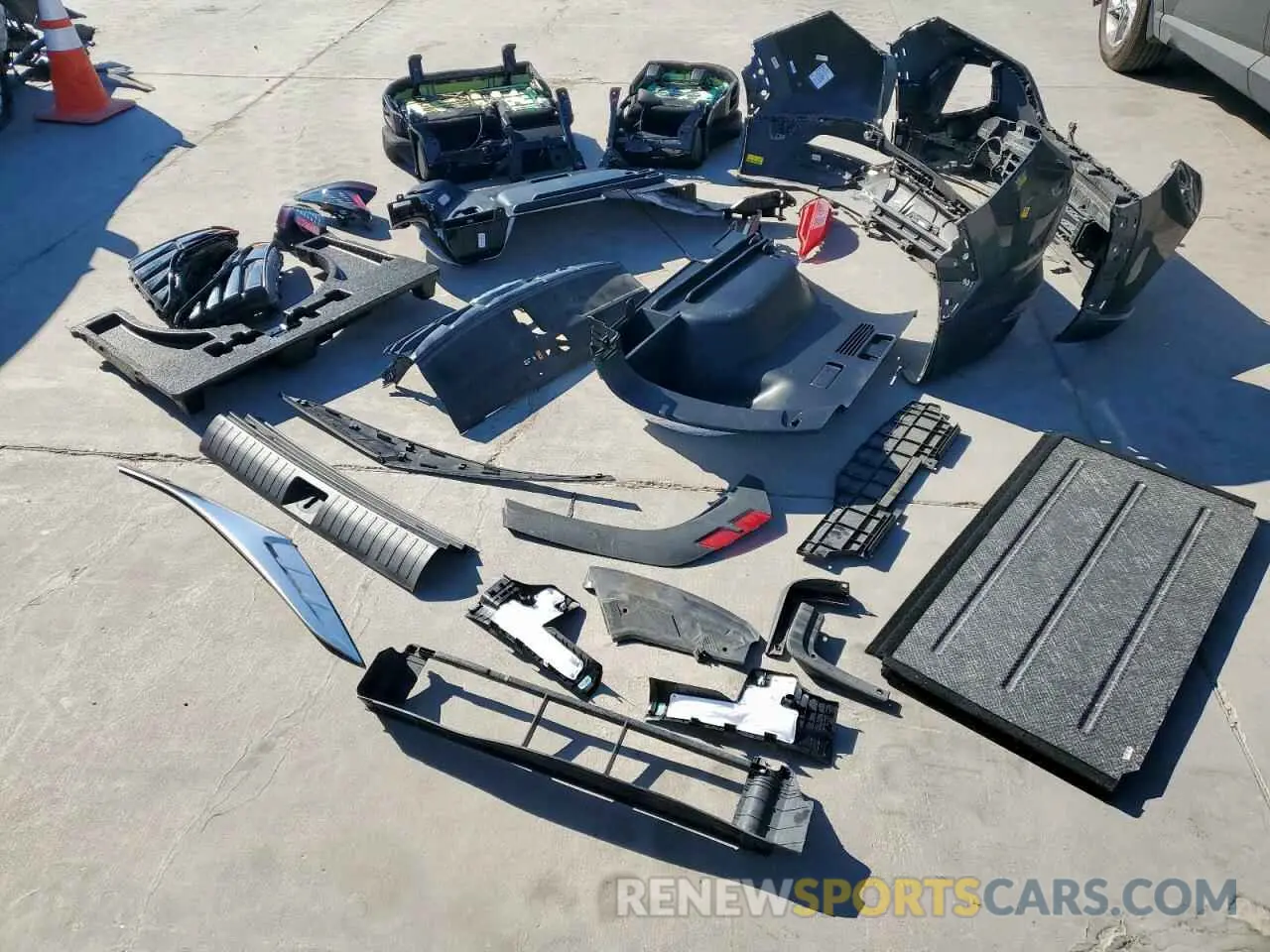 12 Photograph of a damaged car 5NMJB3AE2PH183342 HYUNDAI TUCSON 2023