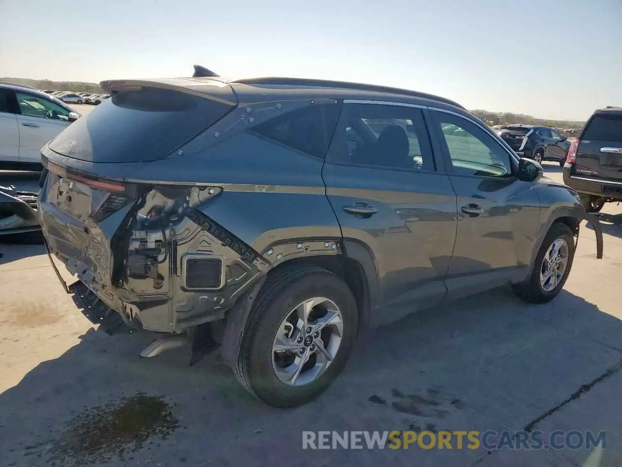 3 Photograph of a damaged car 5NMJB3AE2PH183342 HYUNDAI TUCSON 2023