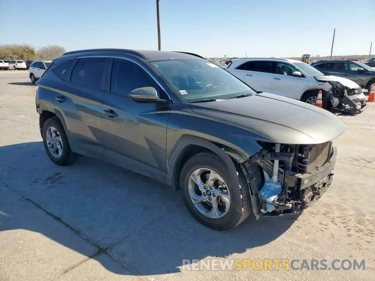 4 Photograph of a damaged car 5NMJB3AE2PH183342 HYUNDAI TUCSON 2023