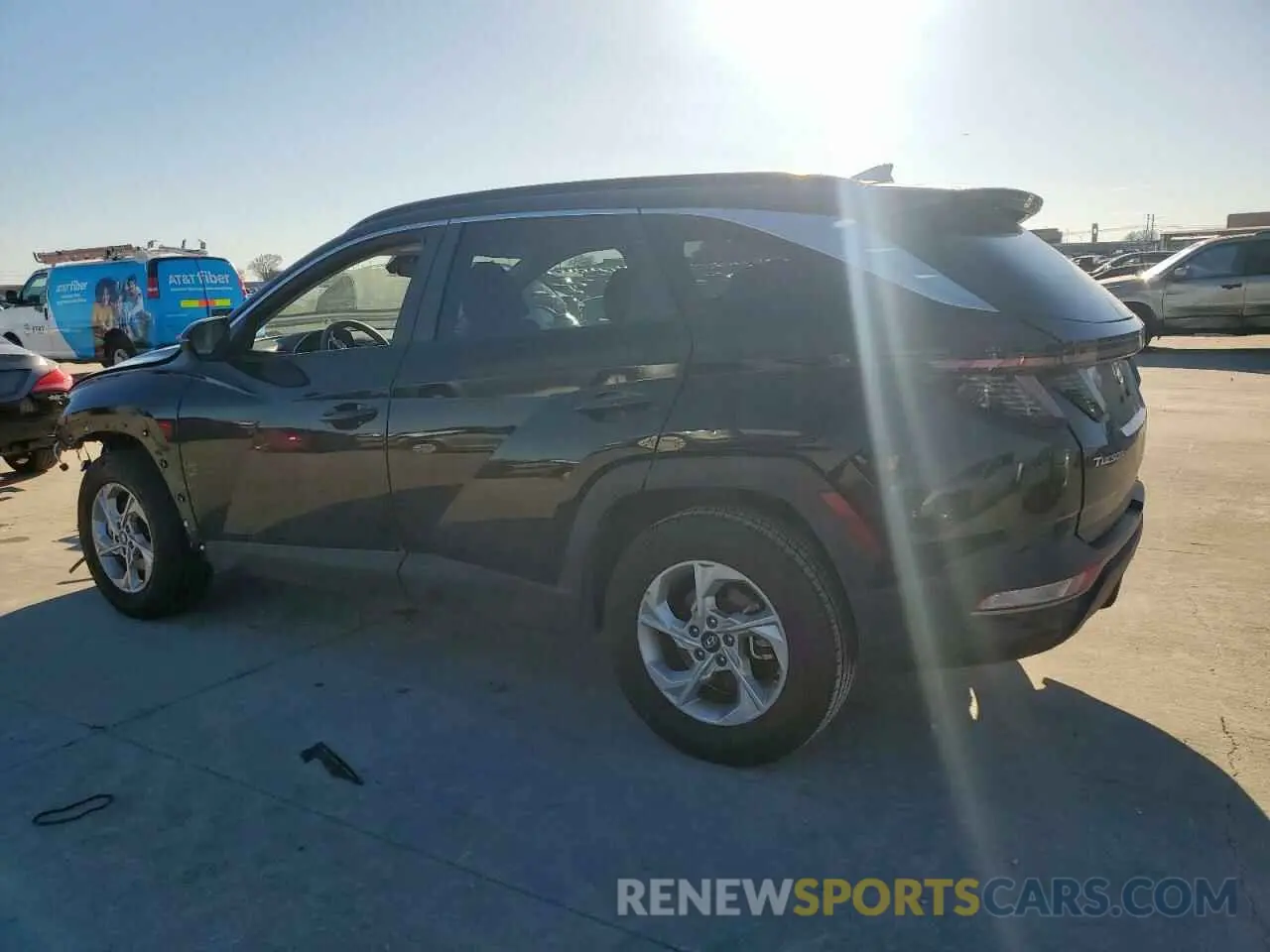 2 Photograph of a damaged car 5NMJB3AE2PH239537 HYUNDAI TUCSON 2023