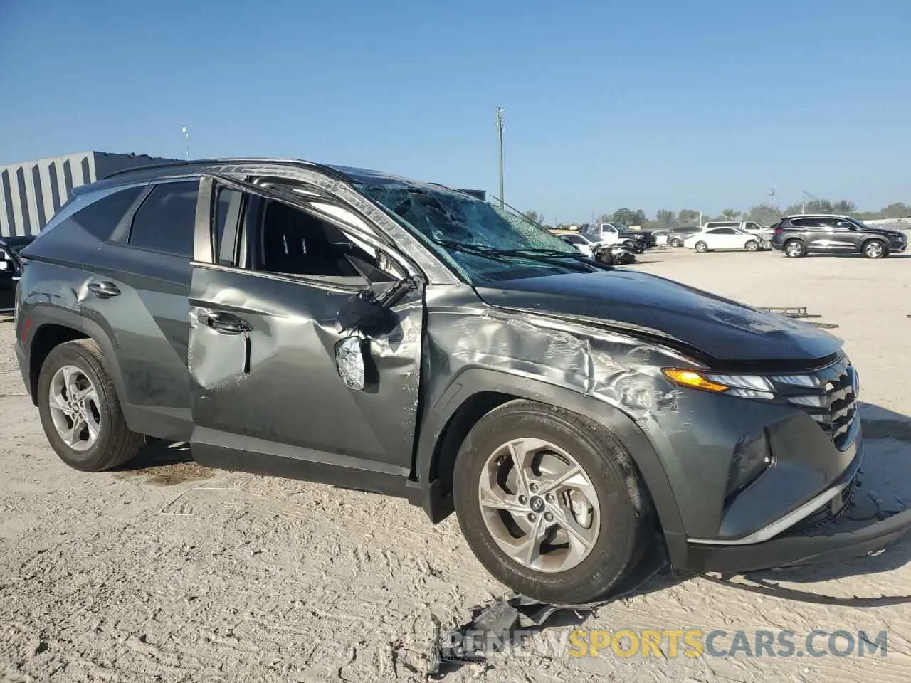 4 Photograph of a damaged car 5NMJB3AE4PH167160 HYUNDAI TUCSON 2023