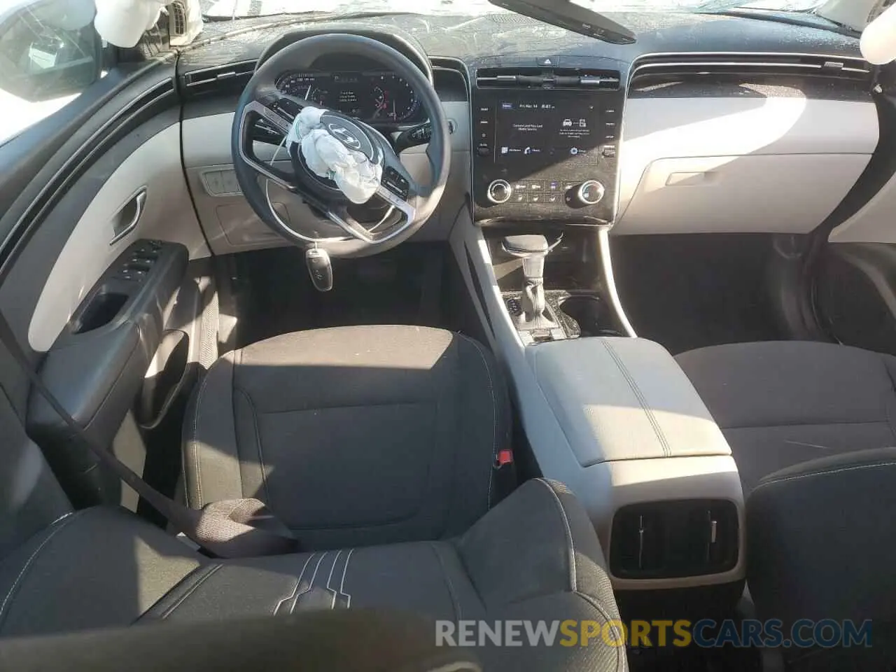 8 Photograph of a damaged car 5NMJB3AE4PH167160 HYUNDAI TUCSON 2023