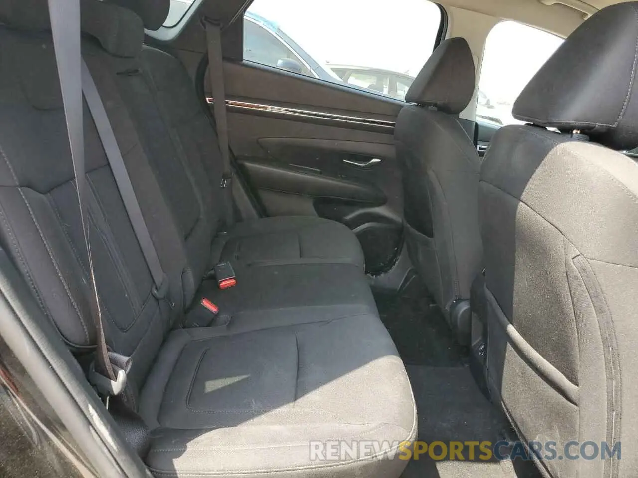 10 Photograph of a damaged car 5NMJB3AE4PH195346 HYUNDAI TUCSON 2023