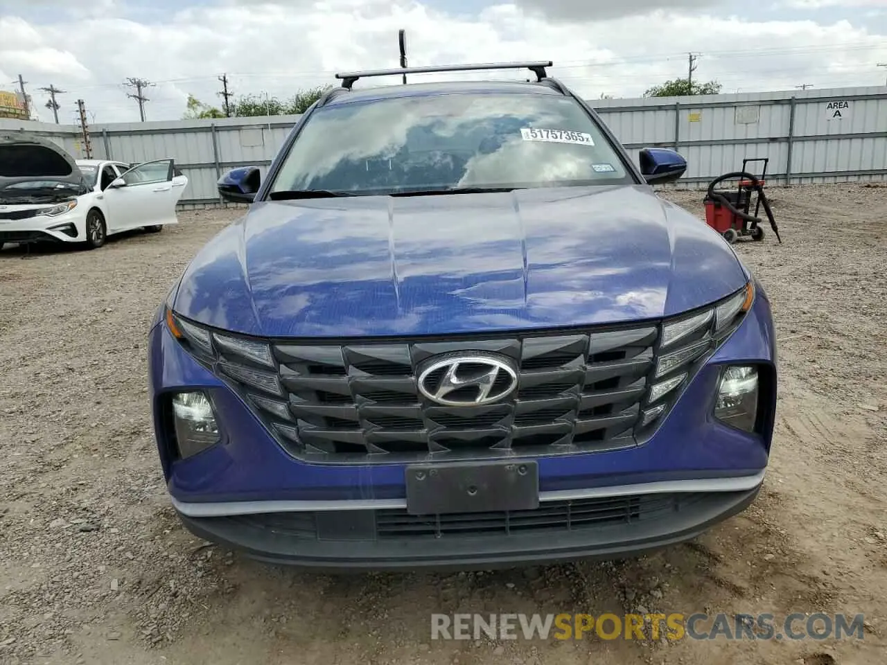 5 Photograph of a damaged car 5NMJB3AE4PH274872 HYUNDAI TUCSON 2023