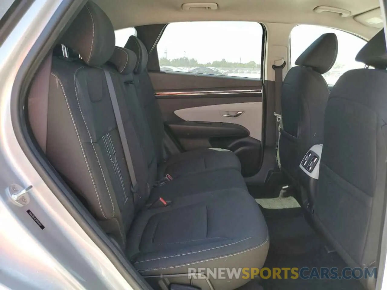 11 Photograph of a damaged car 5NMJB3AE5PH178992 HYUNDAI TUCSON 2023