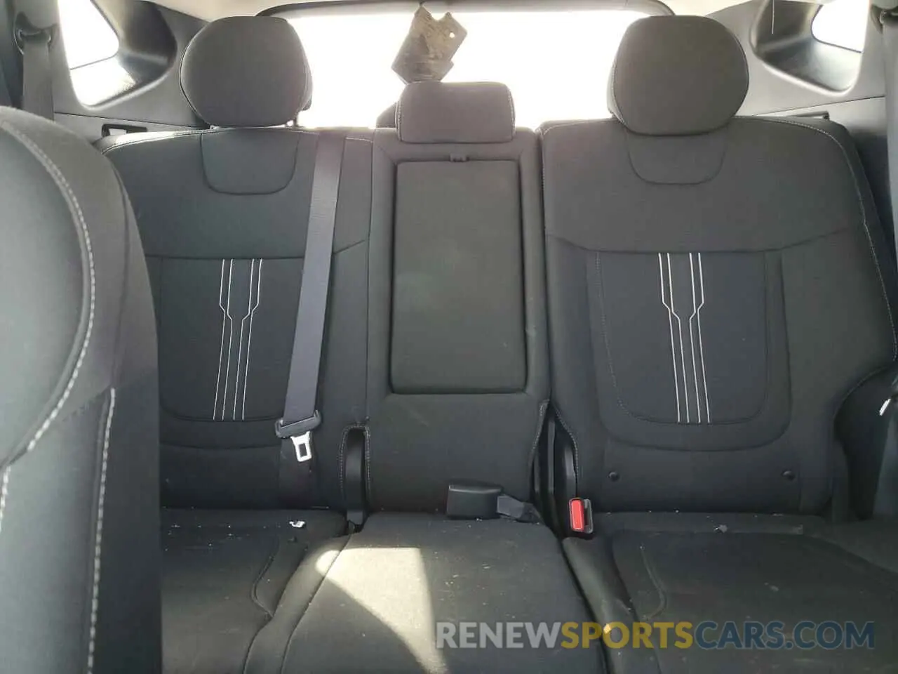 10 Photograph of a damaged car 5NMJB3AE5PH218424 HYUNDAI TUCSON 2023