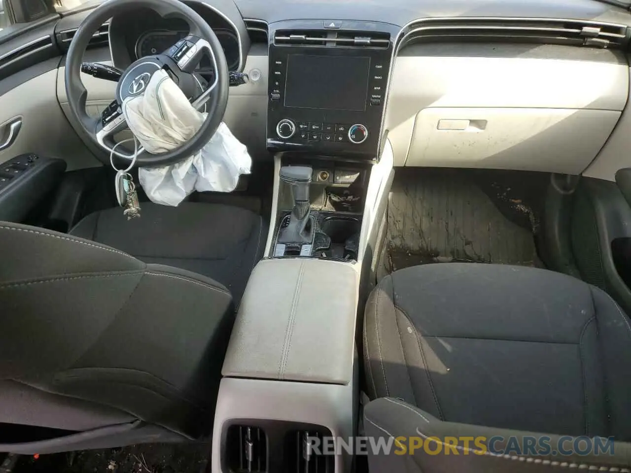 8 Photograph of a damaged car 5NMJB3AE5PH218424 HYUNDAI TUCSON 2023