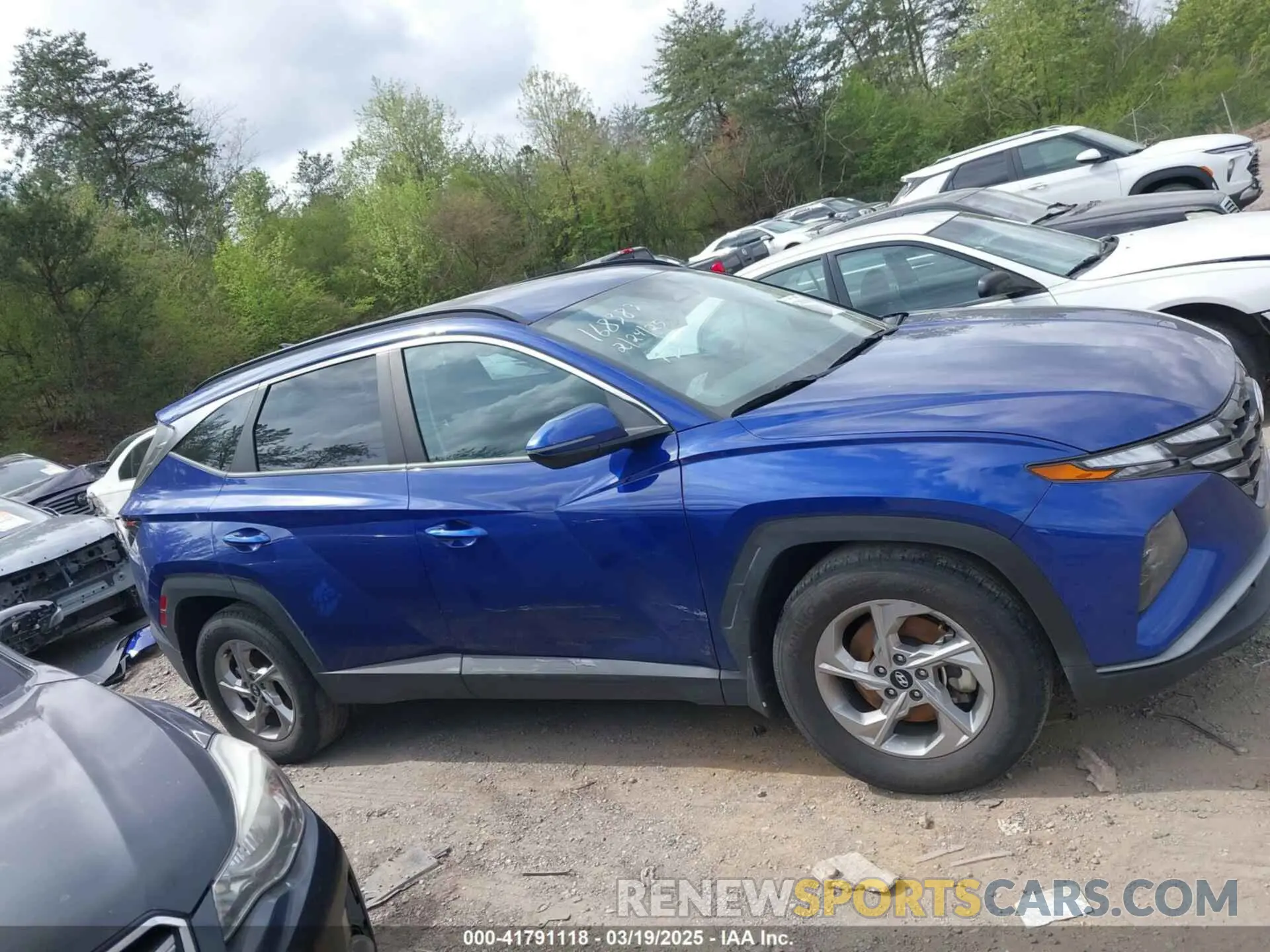 13 Photograph of a damaged car 5NMJB3AE5PH244408 HYUNDAI TUCSON 2023