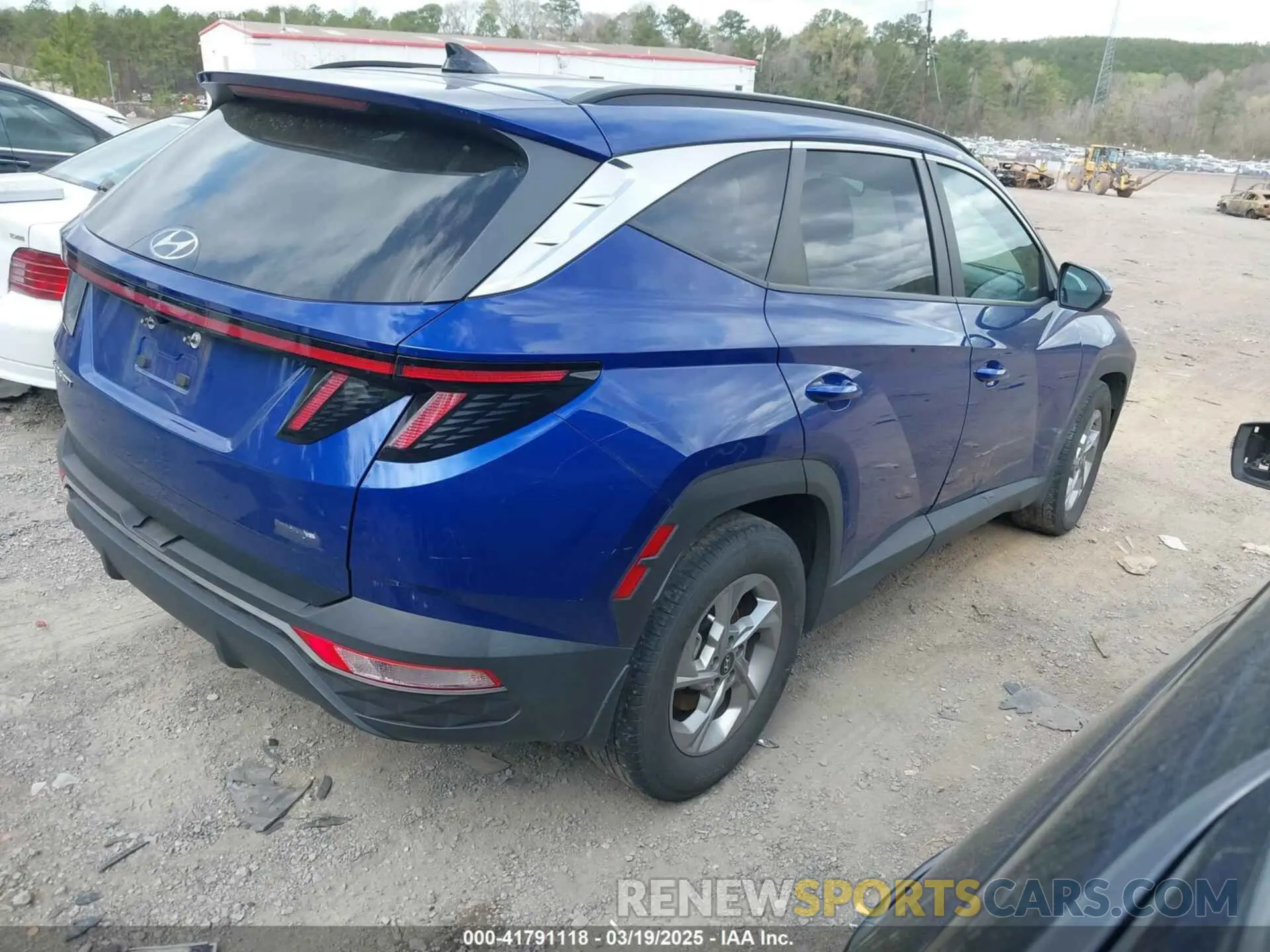 4 Photograph of a damaged car 5NMJB3AE5PH244408 HYUNDAI TUCSON 2023