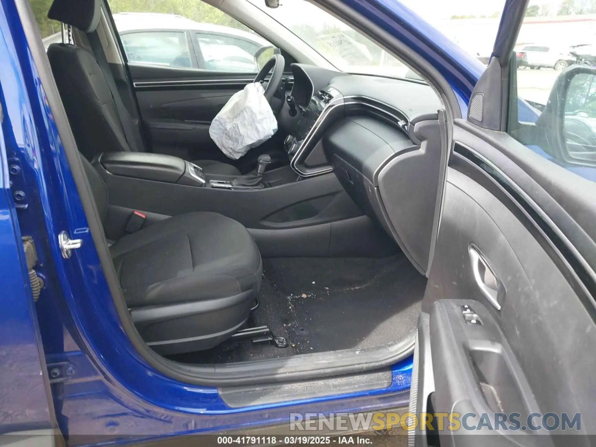 5 Photograph of a damaged car 5NMJB3AE5PH244408 HYUNDAI TUCSON 2023